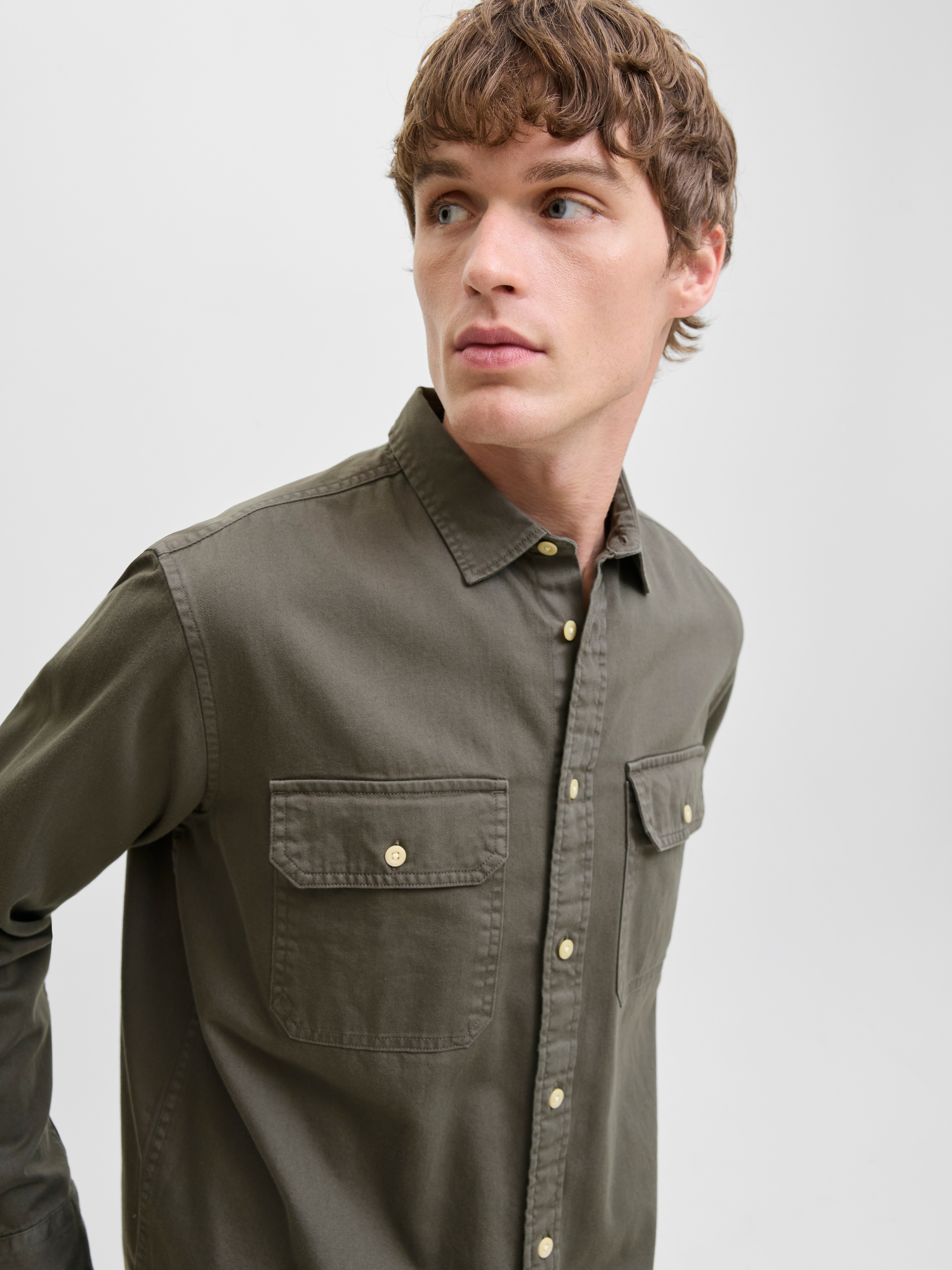 Jack & Jones Langarmhemd "JJETRAVIS SHIRT LS NOOS", mit Brusttaschen günstig online kaufen