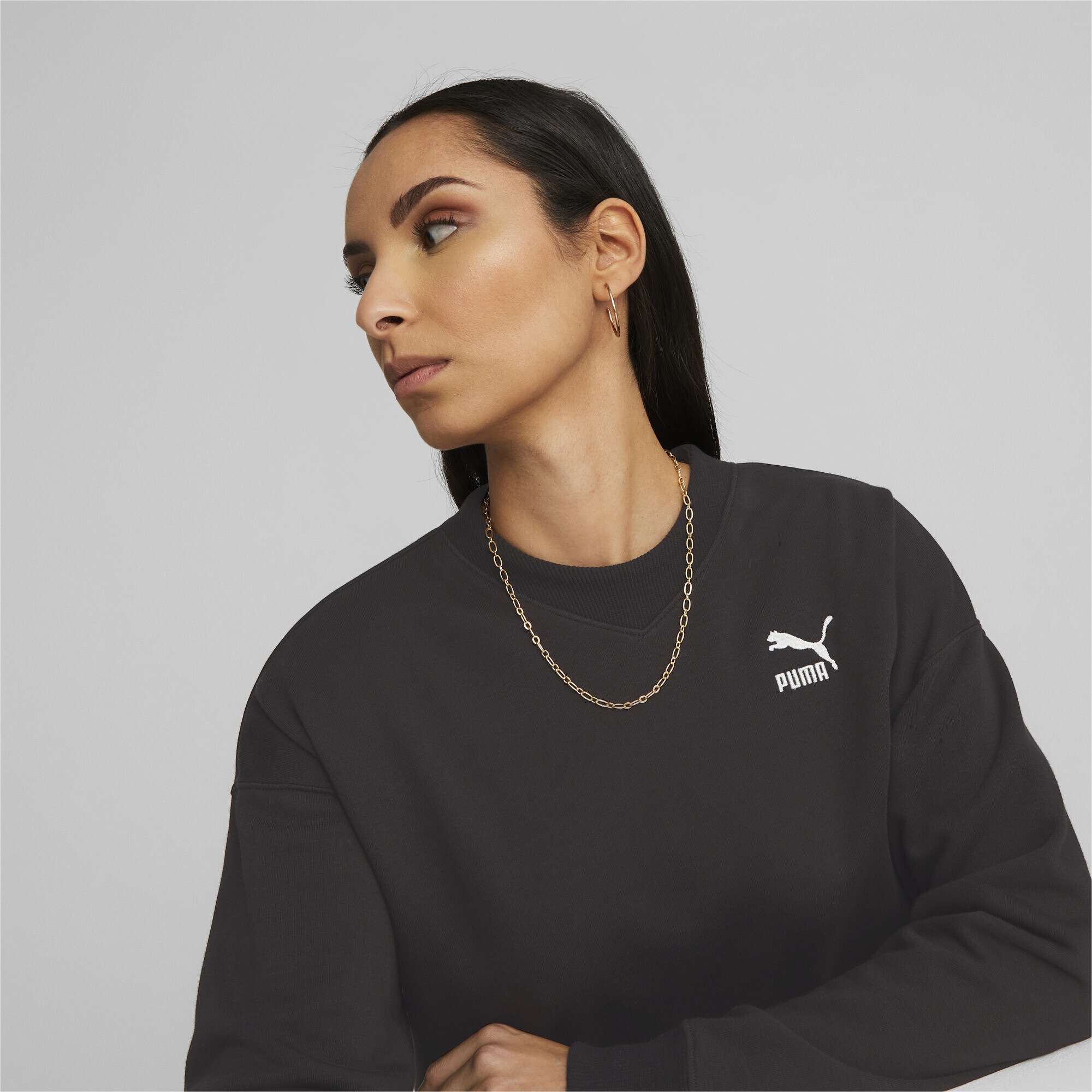 PUMA Sweatshirt »Classics Crew Neck Sweatshirt Damen«