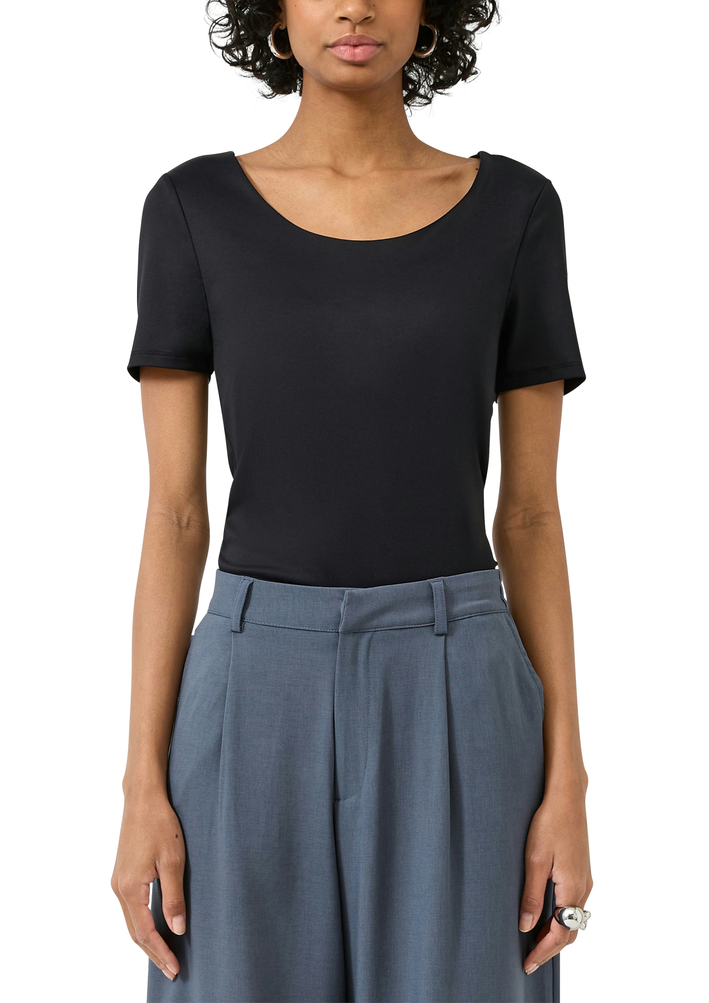 QS Kurzarmshirt mit tiefem Rundhals günstig online kaufen