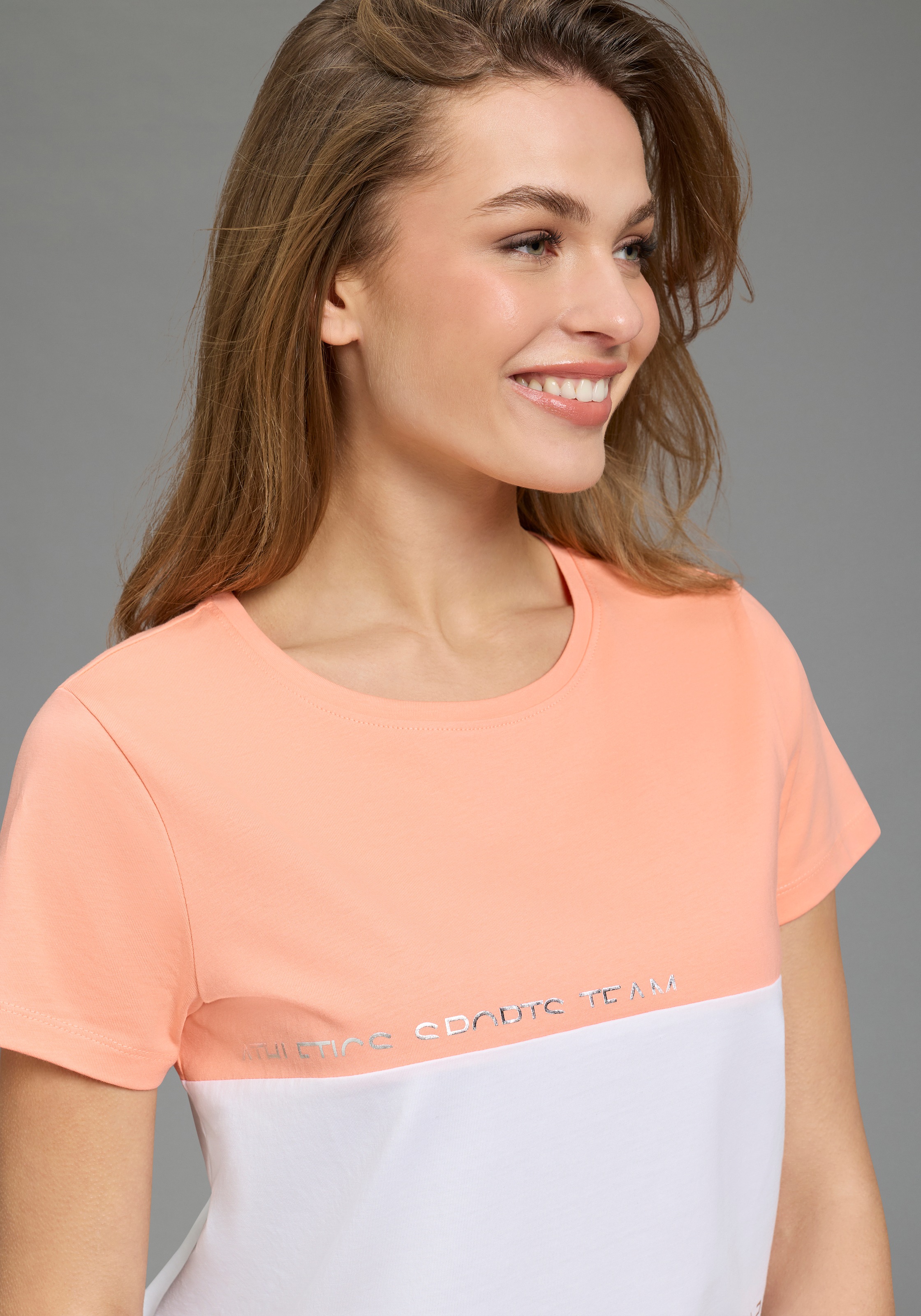 T-Shirt KANGAROOS, Damen, Gr. 36/38, apricot, weiß, blau, Single Jersey, Obermaterial: 100% Baumwolle, figurumspielend hüftlang, Rundhals, Shirts T-Shirt, im Colorblock-Design 2