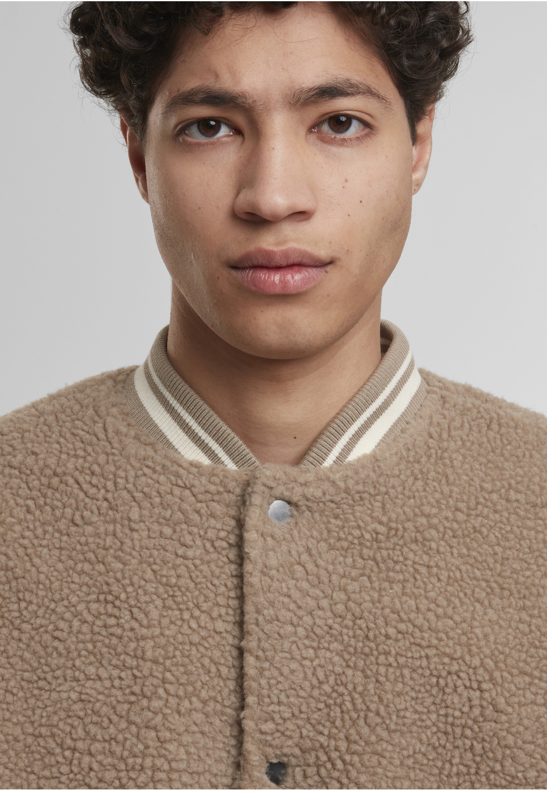 URBAN CLASSICS Collegejacke »Urban Classics Teddy College Jacket« 1 Stk. tlg. ohne Kapuze