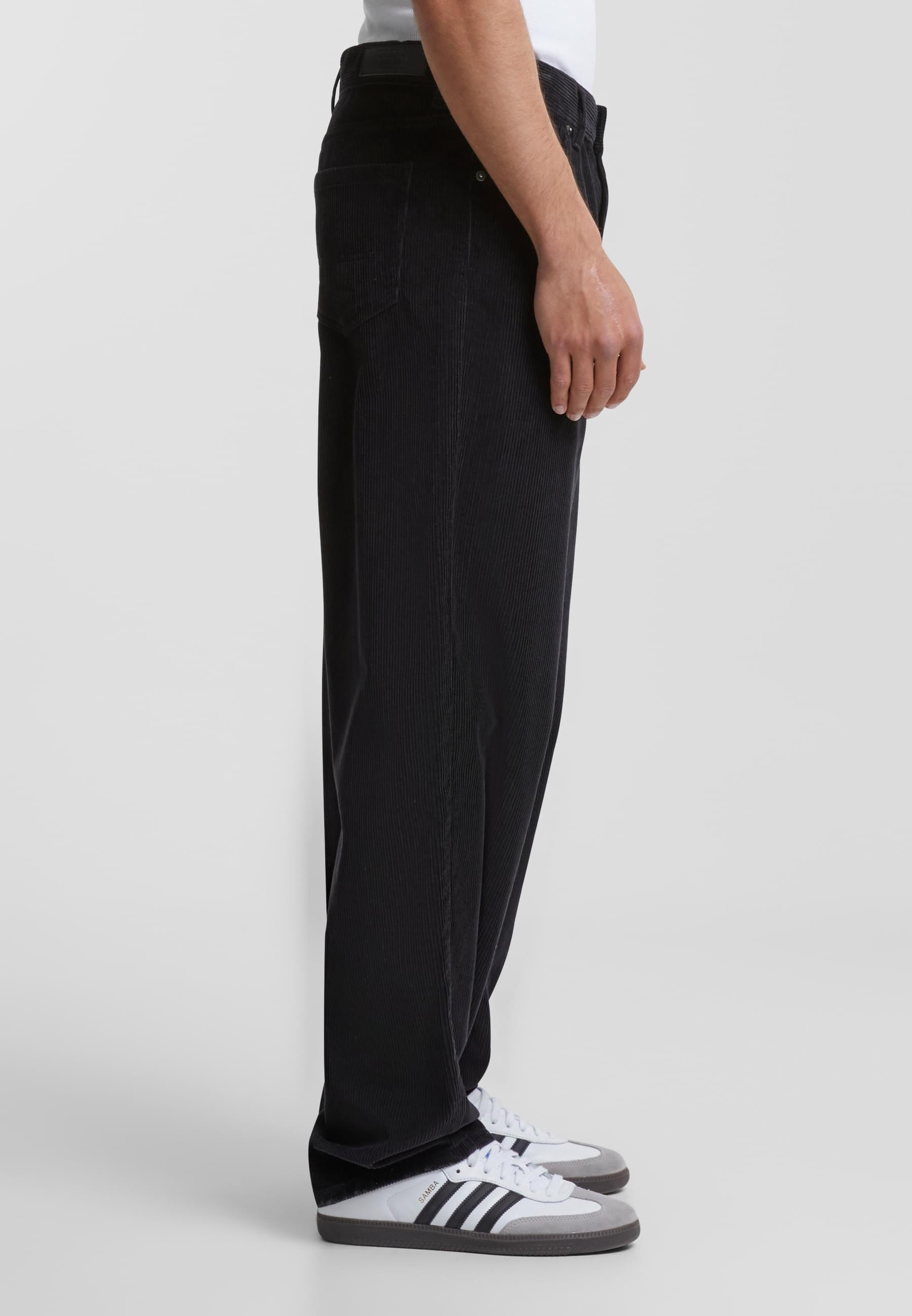 URBAN CLASSICS Stoffhose »Urban Classics Herren 90´s Corduroy Pants«, (1 tlg.)