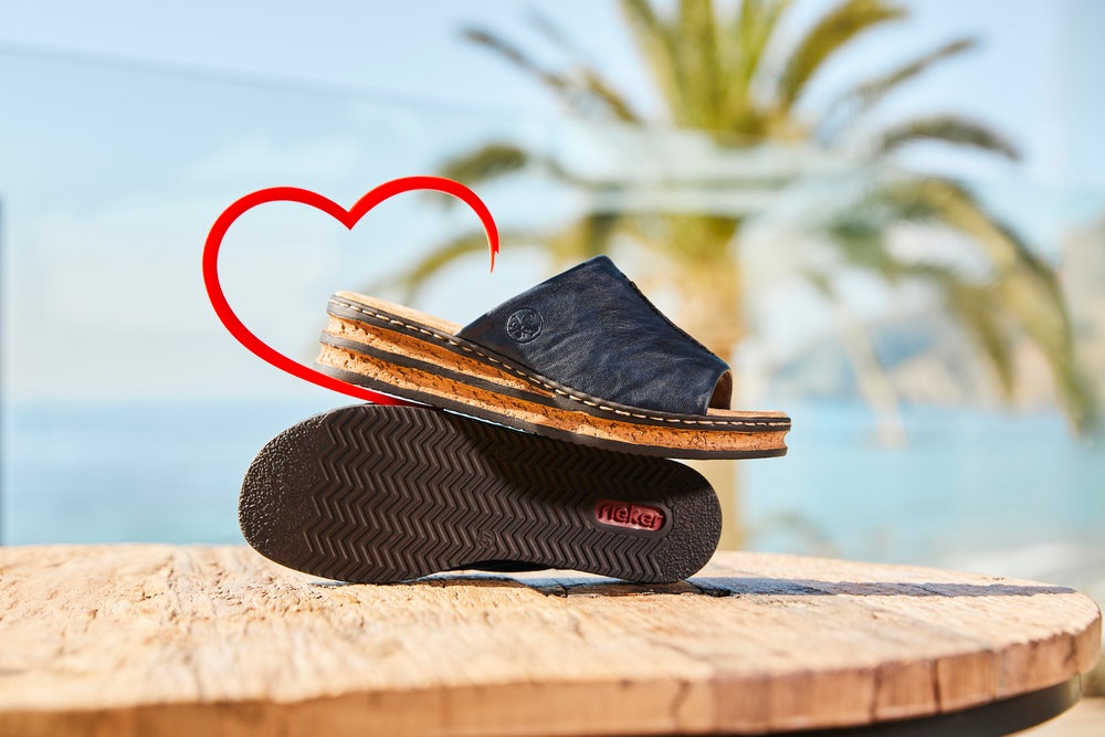 Rieker Pantolette Keilabsatz, Sommerschuh, modische Keilsohle günstig online kaufen