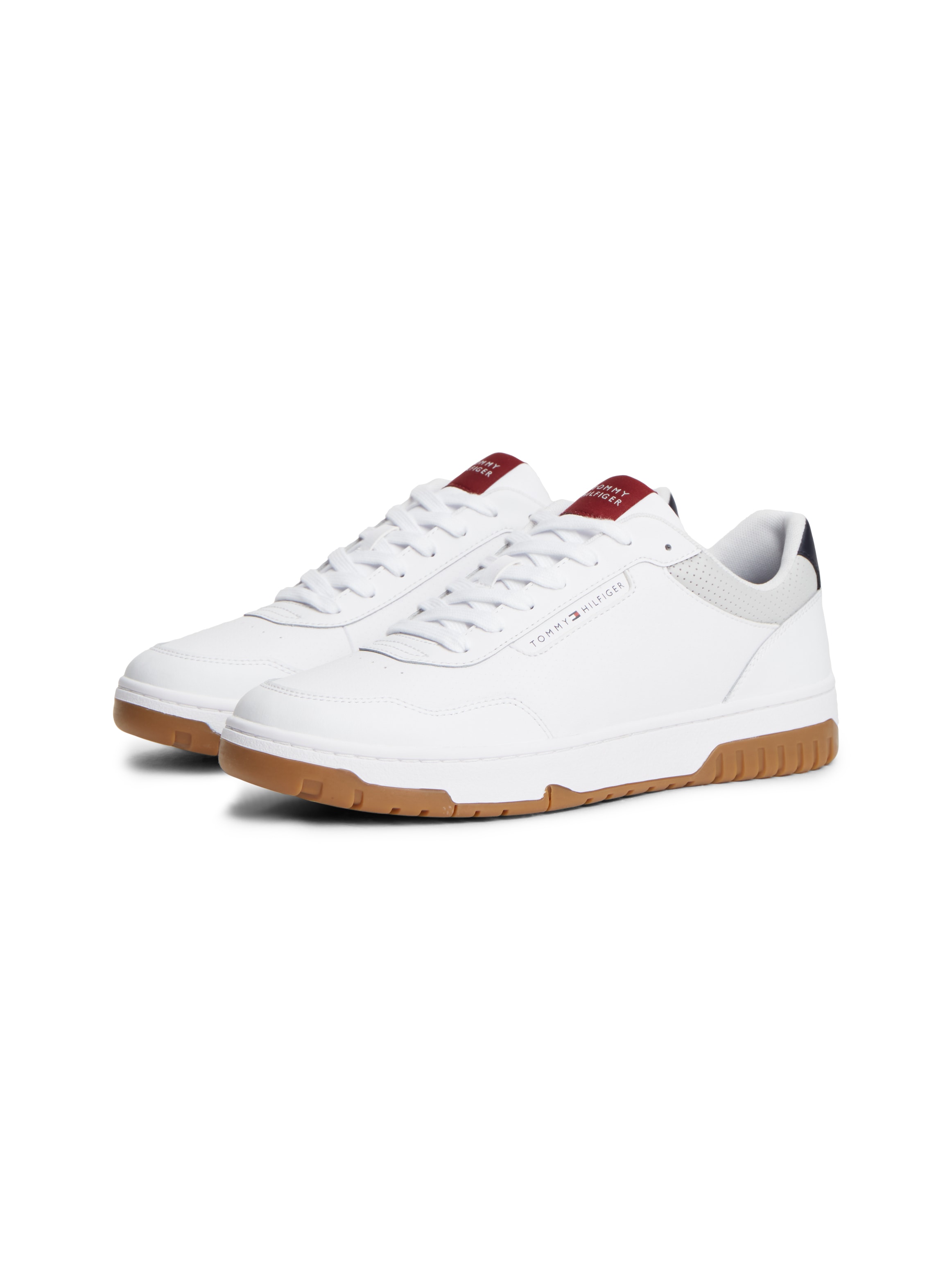 Tommy Hilfiger Sneaker "TH BASKET CORE LEATHER" Halbschuh, Schnürer mit Perforation am gepolsterten Schaftrand