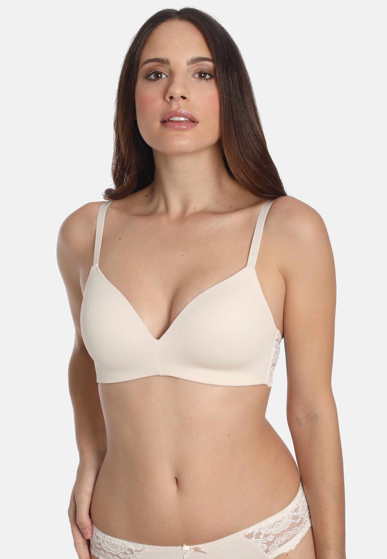Sassa Soft-BH "Classic Lace" mit Spitzeneinsatz, vorgeformte Cupeinlage, Rücken aus Spitze