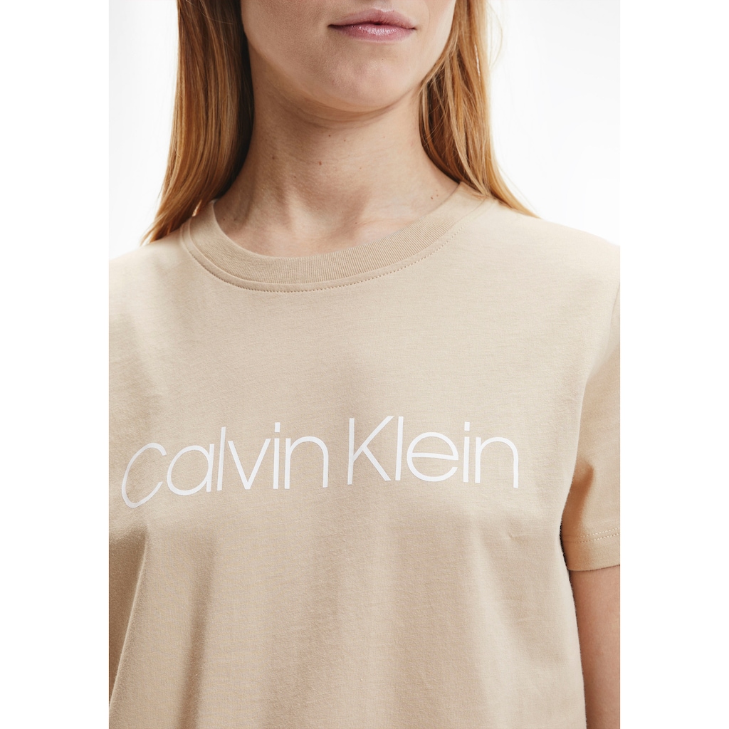 Damenmode Shirts & Sweatshirts Calvin Klein Rundhalsshirt »CORE LOGO T-SHIRT«, mit Calvin Klein Logo-Schriftzug beige