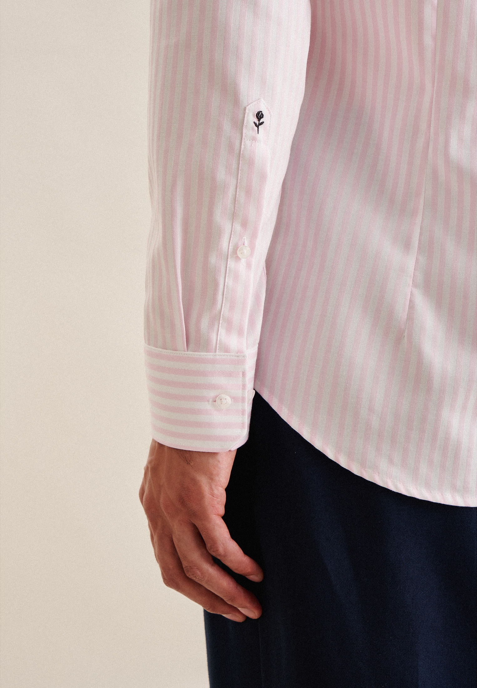 seidensticker Businesshemd »Schwarze Rose« Shaped 1/1 Kentkragen Gestreift