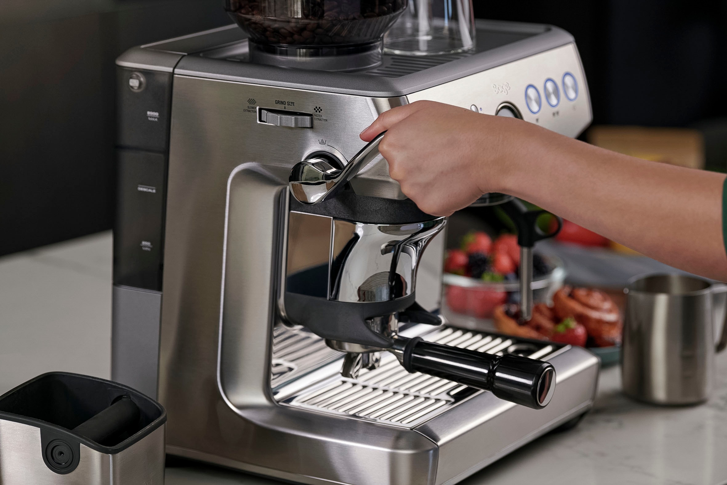 Sage Espressomaschine »the Barista Express™ Impress«, Siebträger