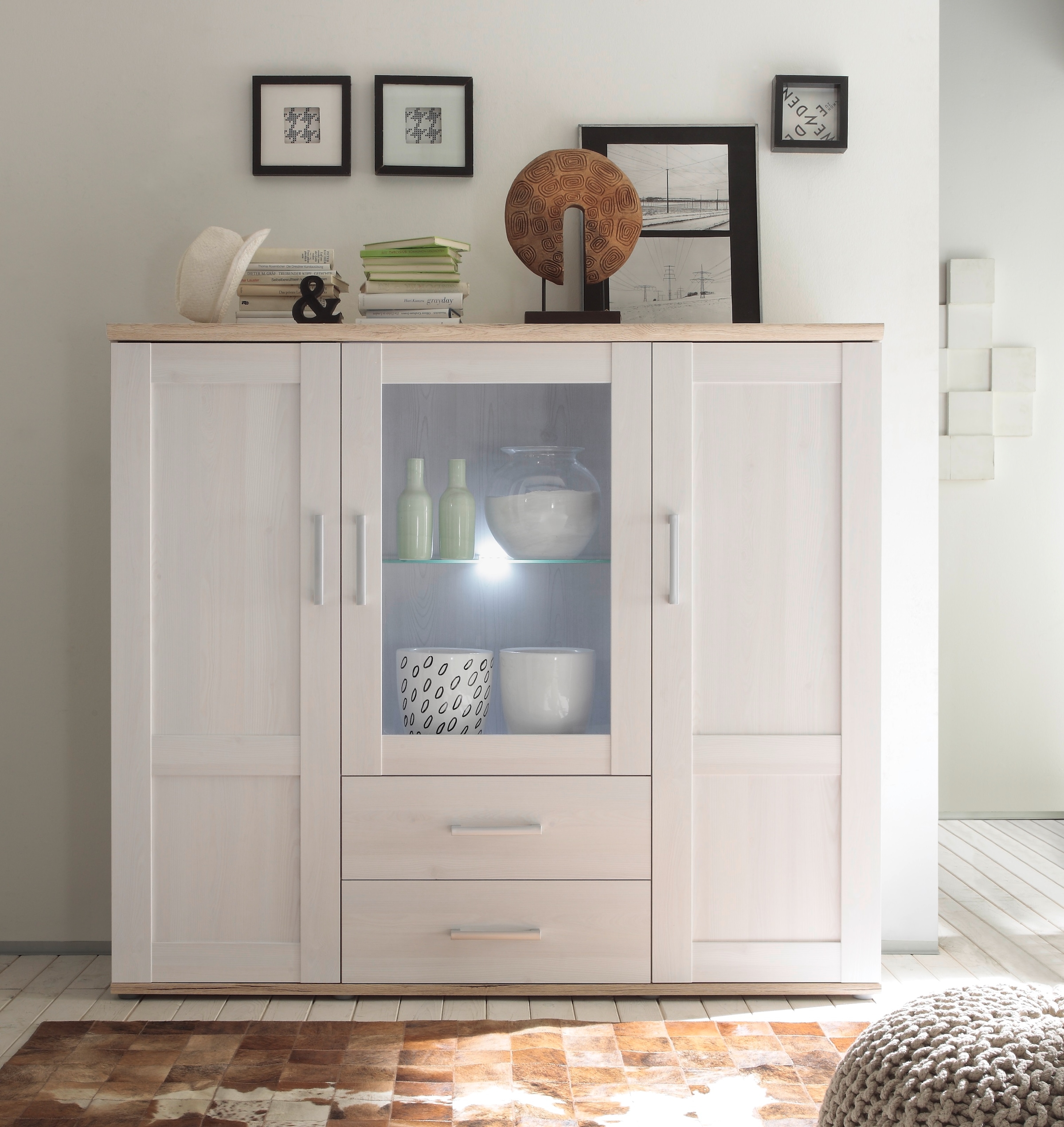 Highboard »Romance«, (1 St.), Landhaustil mit LED-Beleuchtung, Wohnzimmerschrank in...