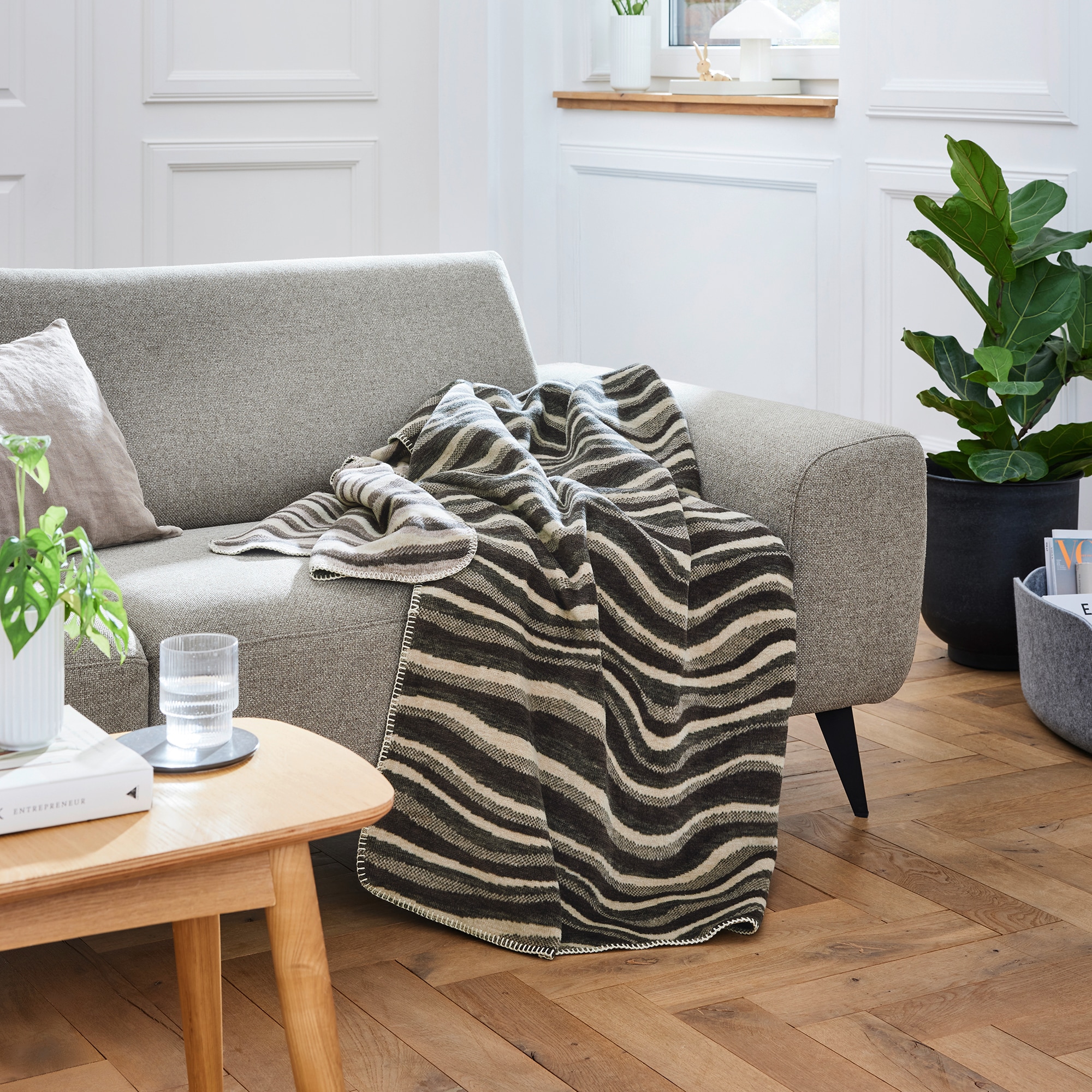 IBENA Wohndecke »Wohndecke Savannah«, stilisiertes Zebramuster