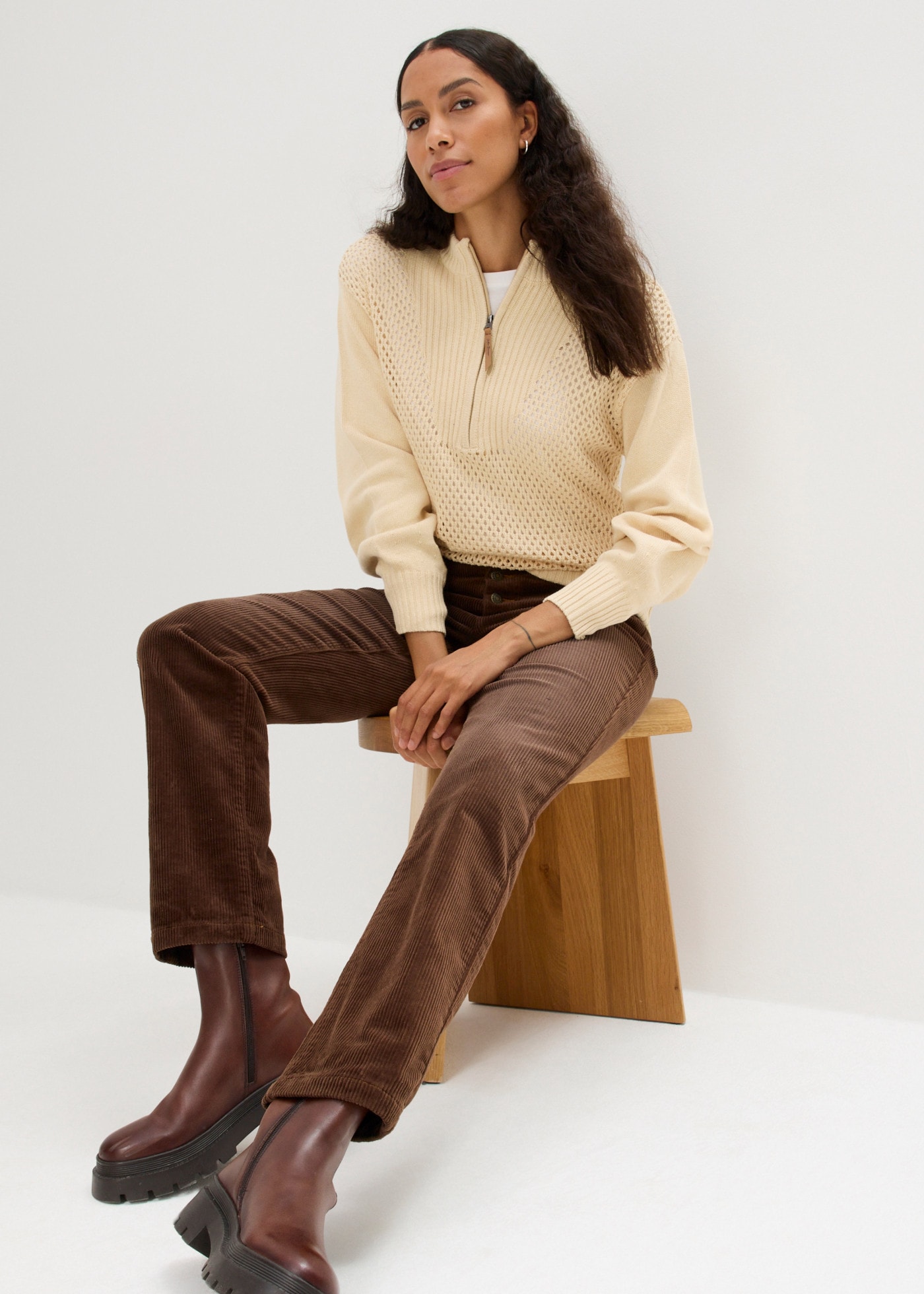 bonprix Cordhose  mit weiter Stretch-Ausführung, weite Form, Regular Fit, im Casual Stil