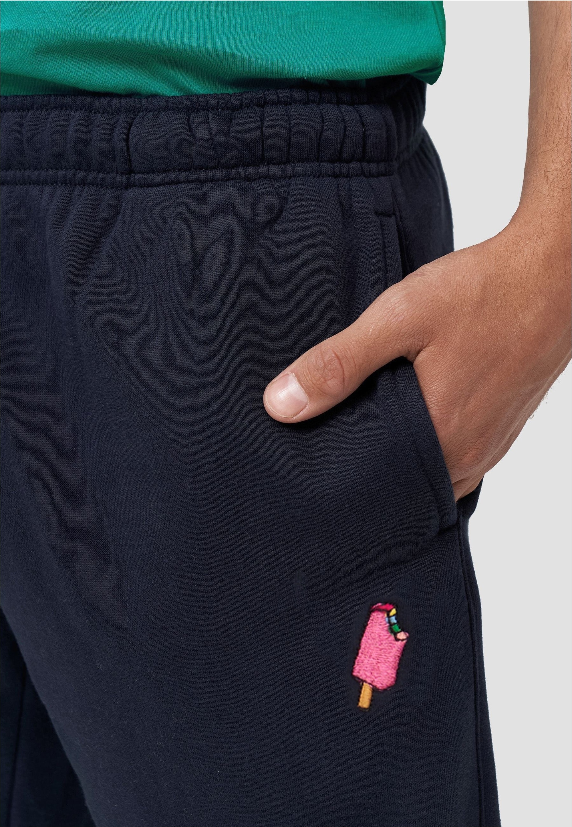 MIKON Sweathose, (1 tlg.), im modischen Design