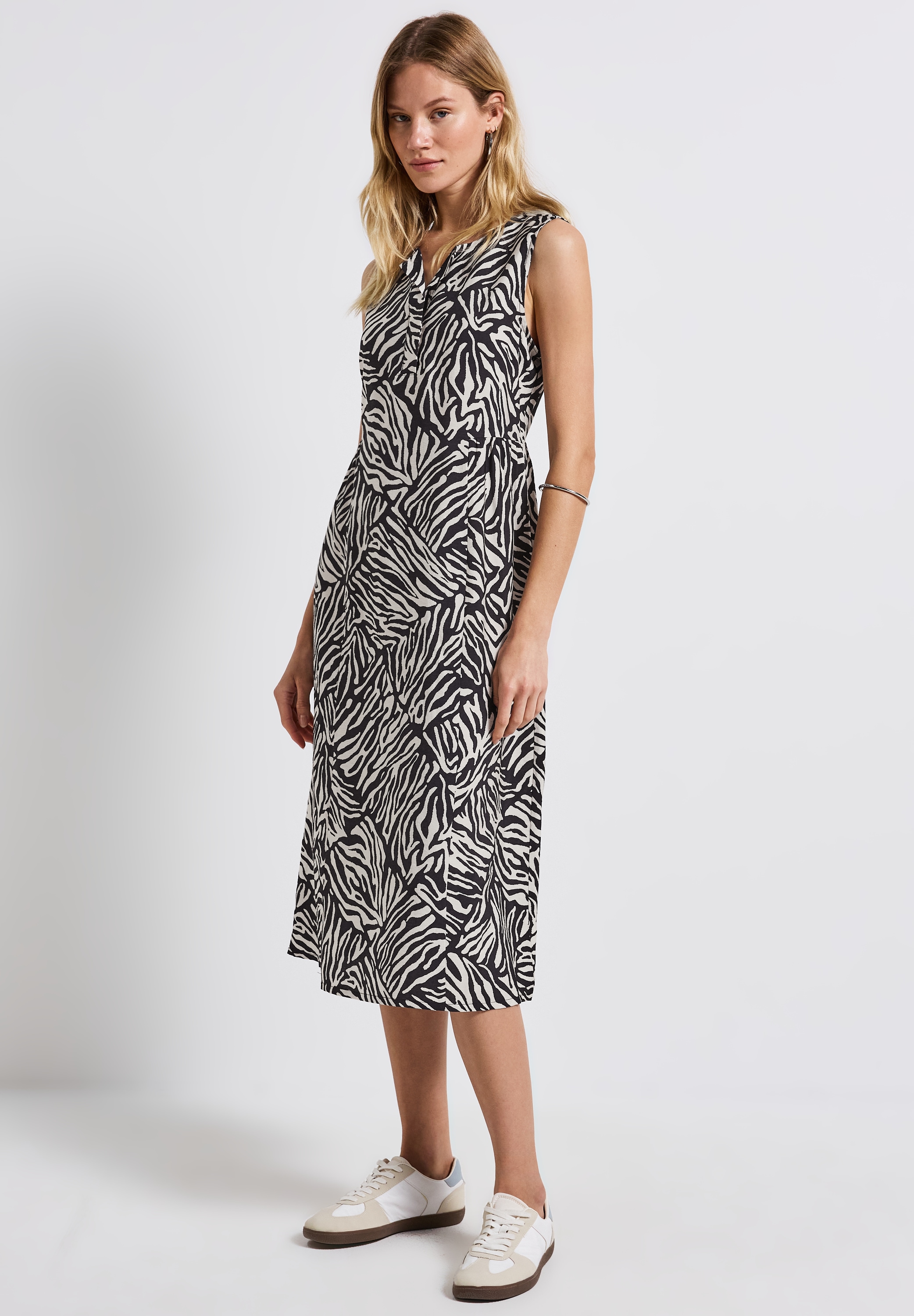 STREET ONE Midikleid, mit allover Print günstig online kaufen