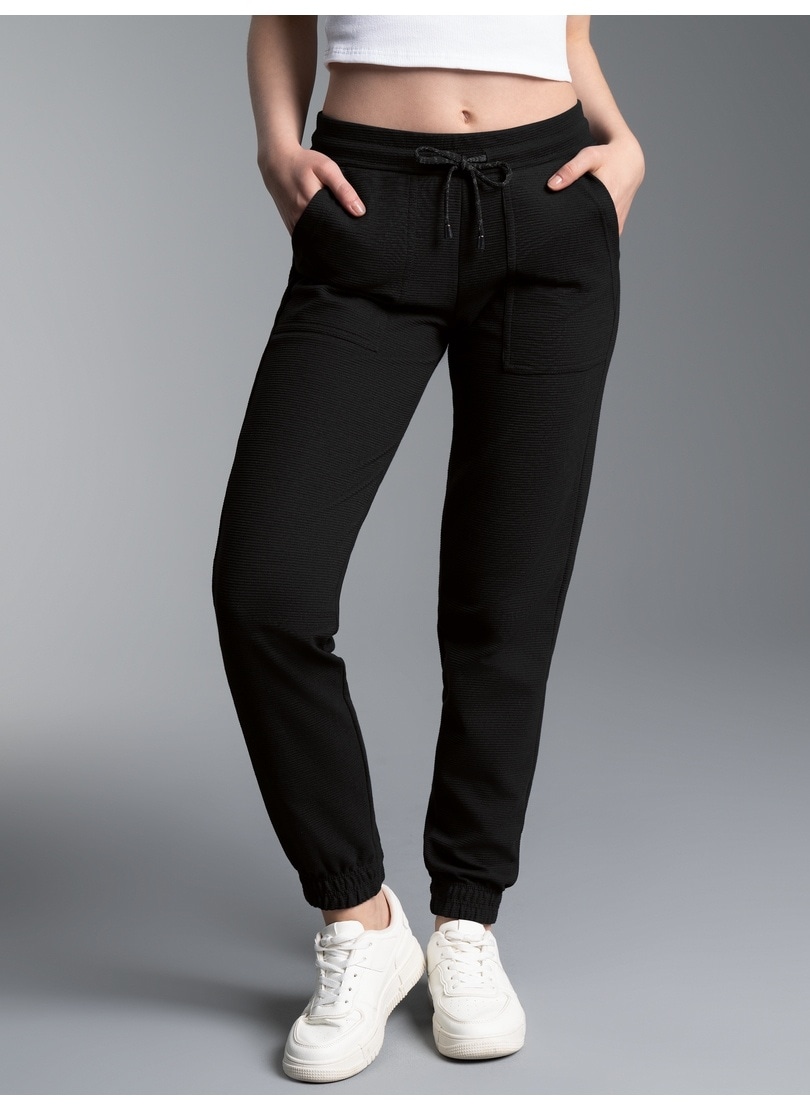 Trigema Jerseyhose "TRIGEMA Bequeme Jogginghose mit großen Taschen"