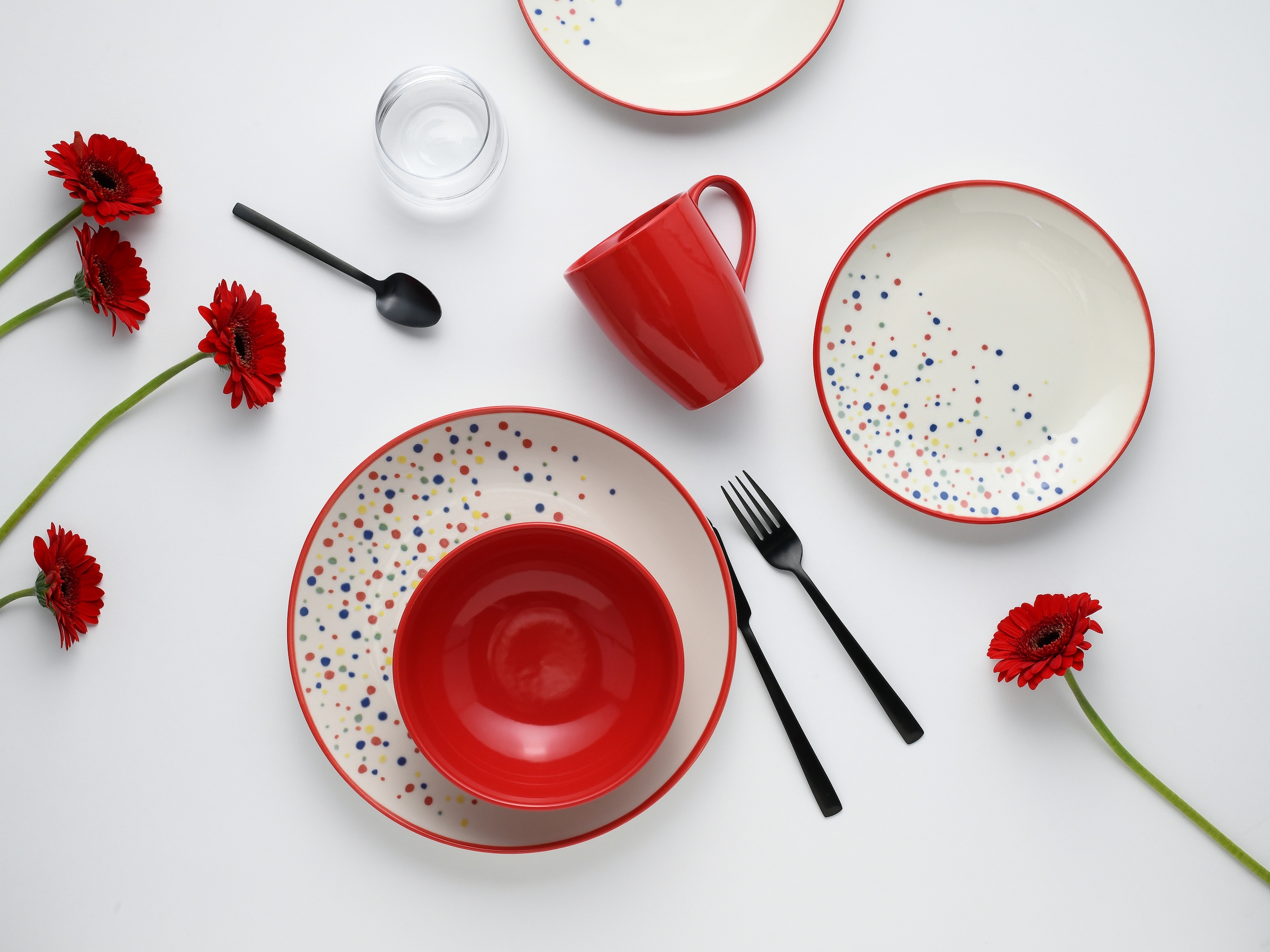 CreaTable Kombiservice »Joy, Kombi-Service 16-tlg.«, (Set, 16 tlg.), Unregelmäßige bunte Punkte, Gute Laune Geschirr, Frisch, Freundlich