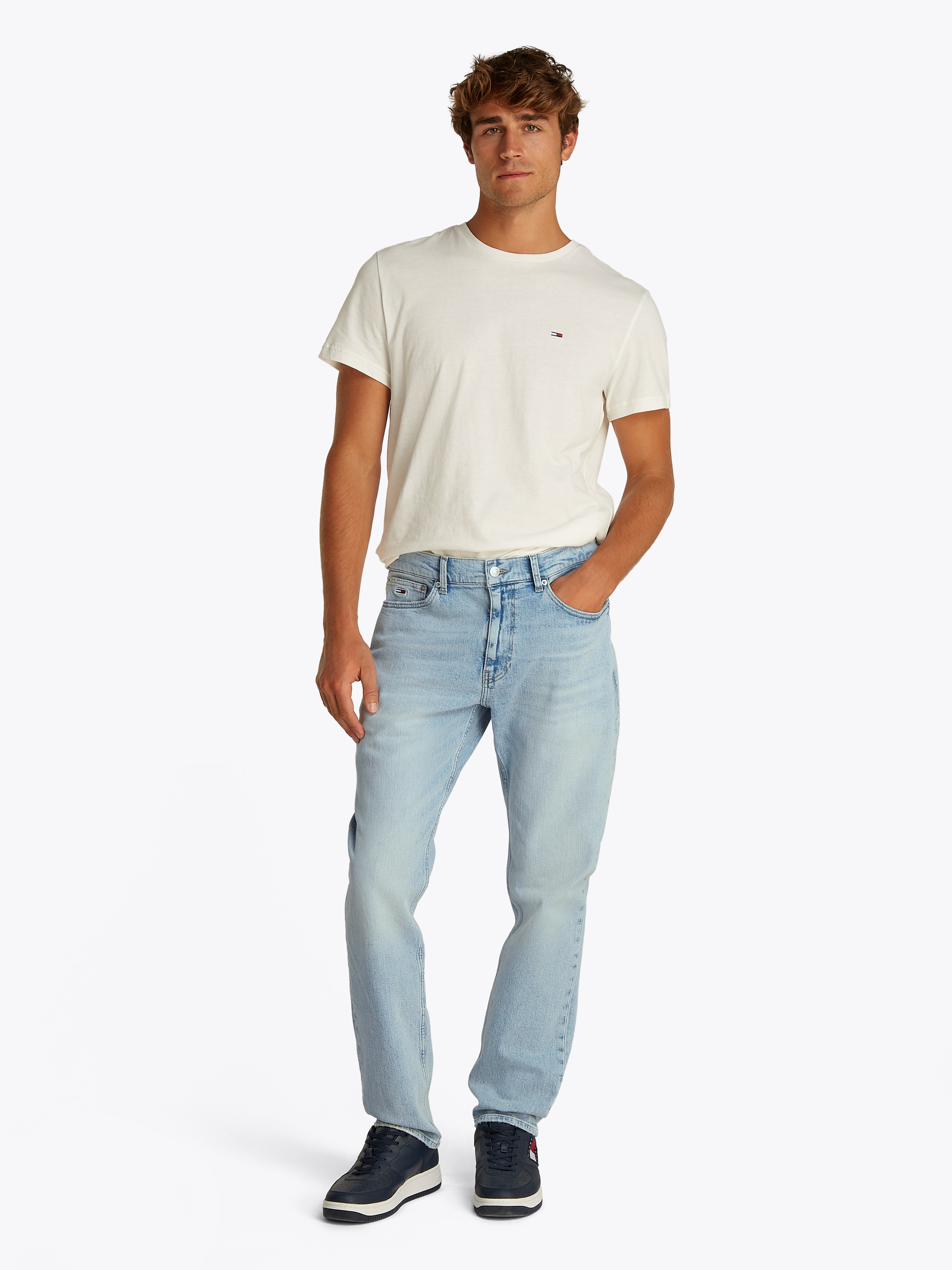 Tommy Jeans Regular-fit-Jeans »RYAN RGLR STRGHT«, mit Logoprägung