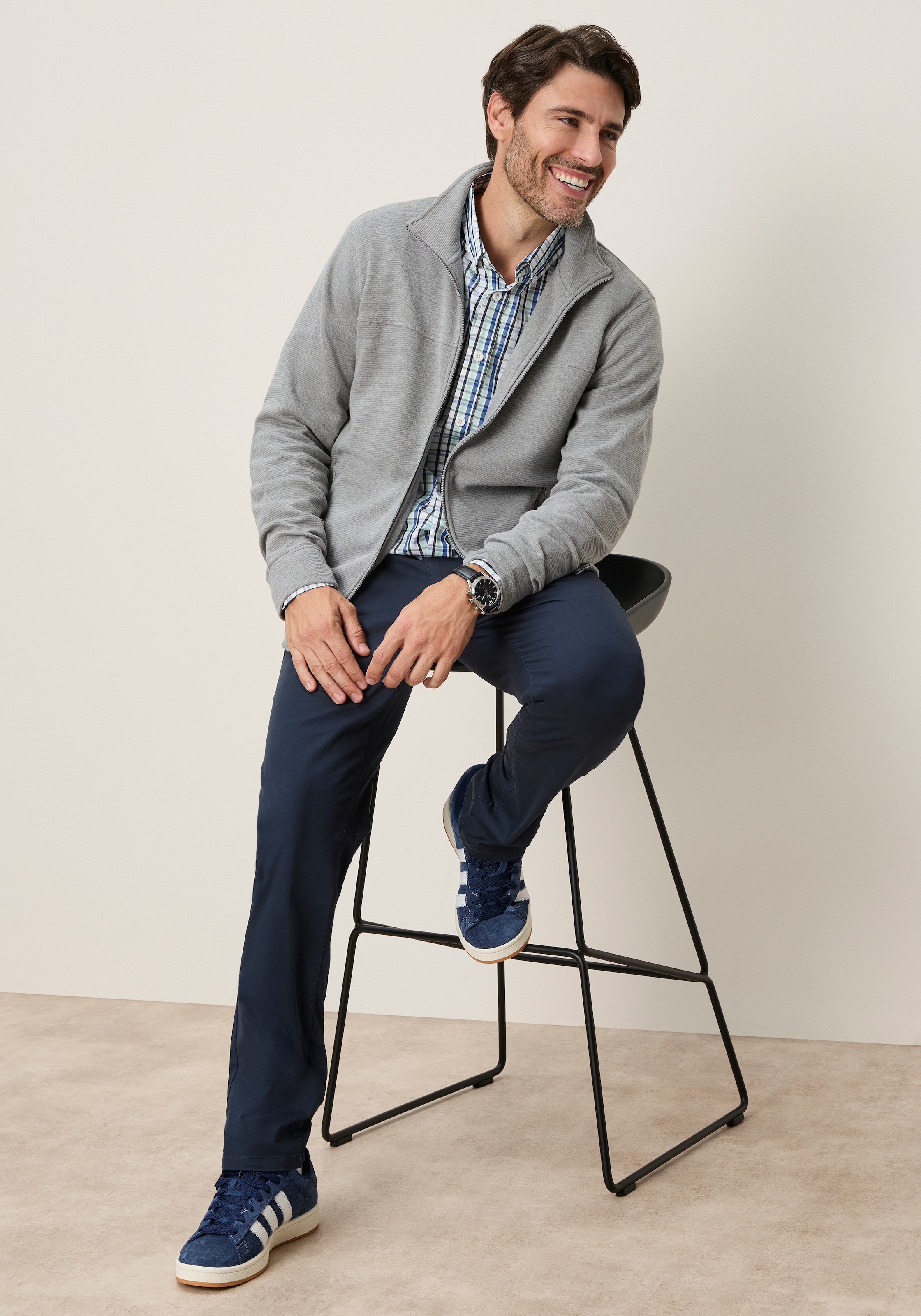 Man's World Sweatjacke mit hochschließendem Kragen, markante Querteilungsnaht