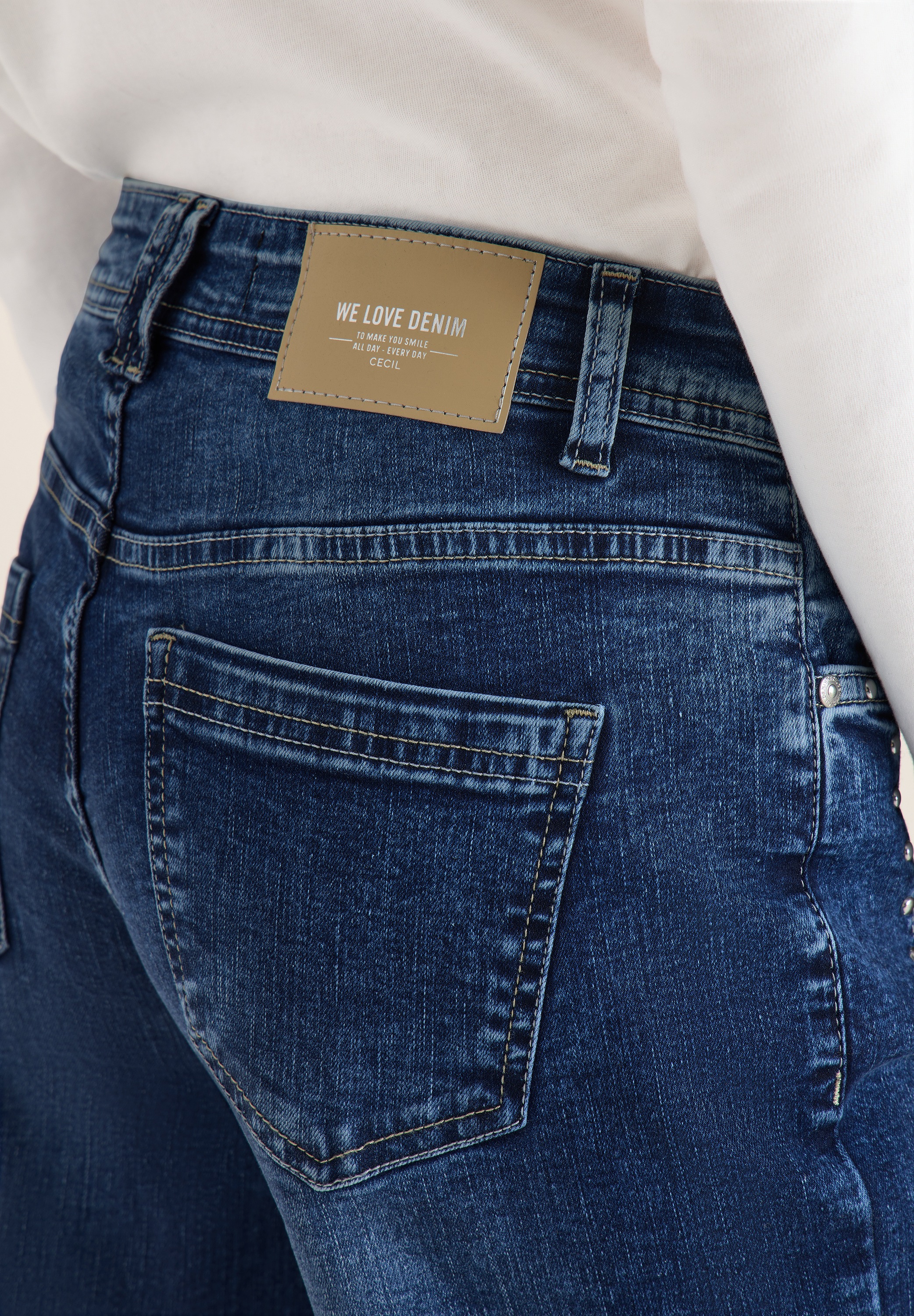 Thumbnail - Cecil 5-Pocket-Jeans "Style NEELE" mit dekorativen Nieten