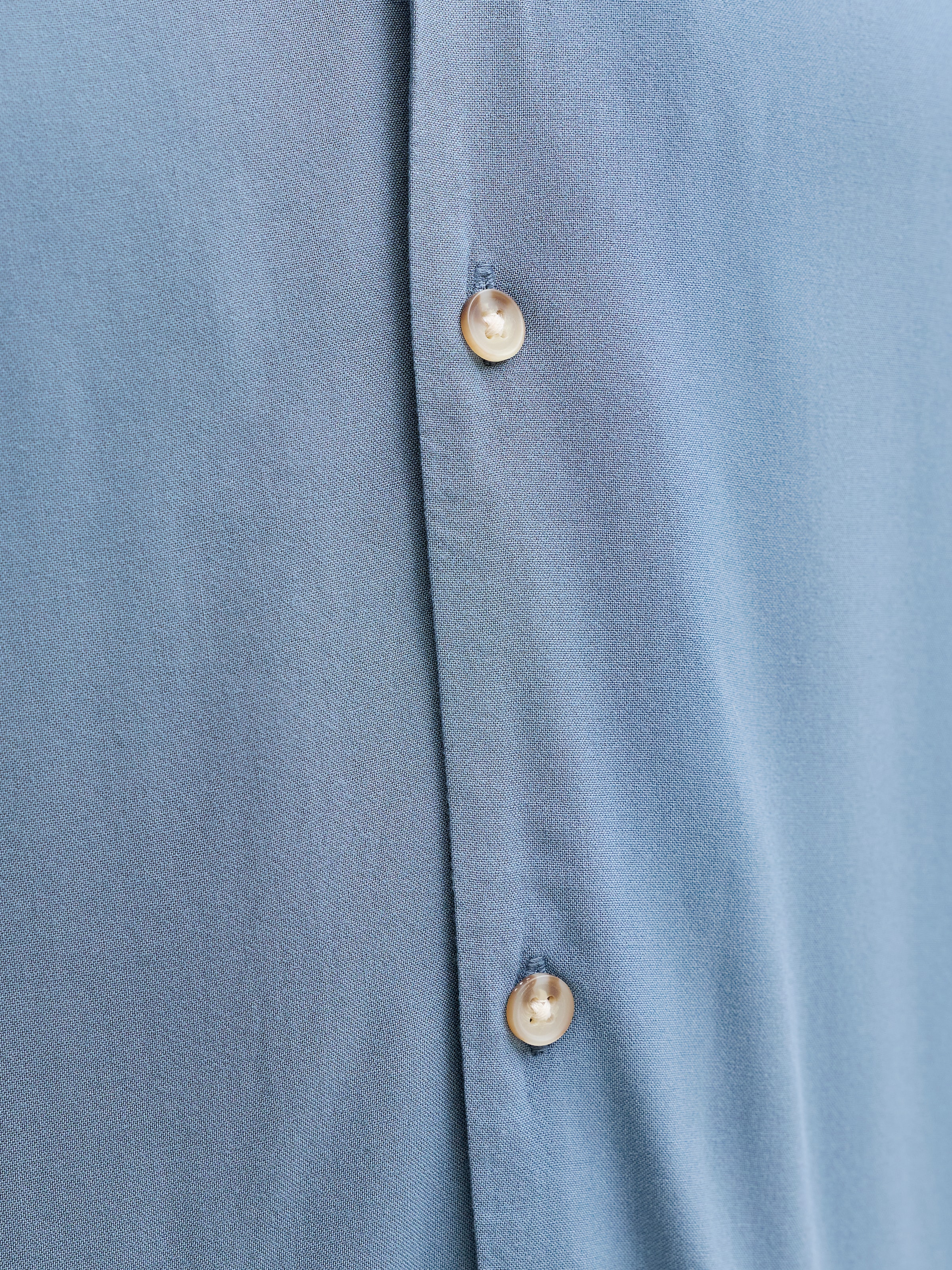 Jack & Jones Kurzarmhemd »JJEJEFF RESORT SOLID SHIRT SS SN« Viskose, loose fit