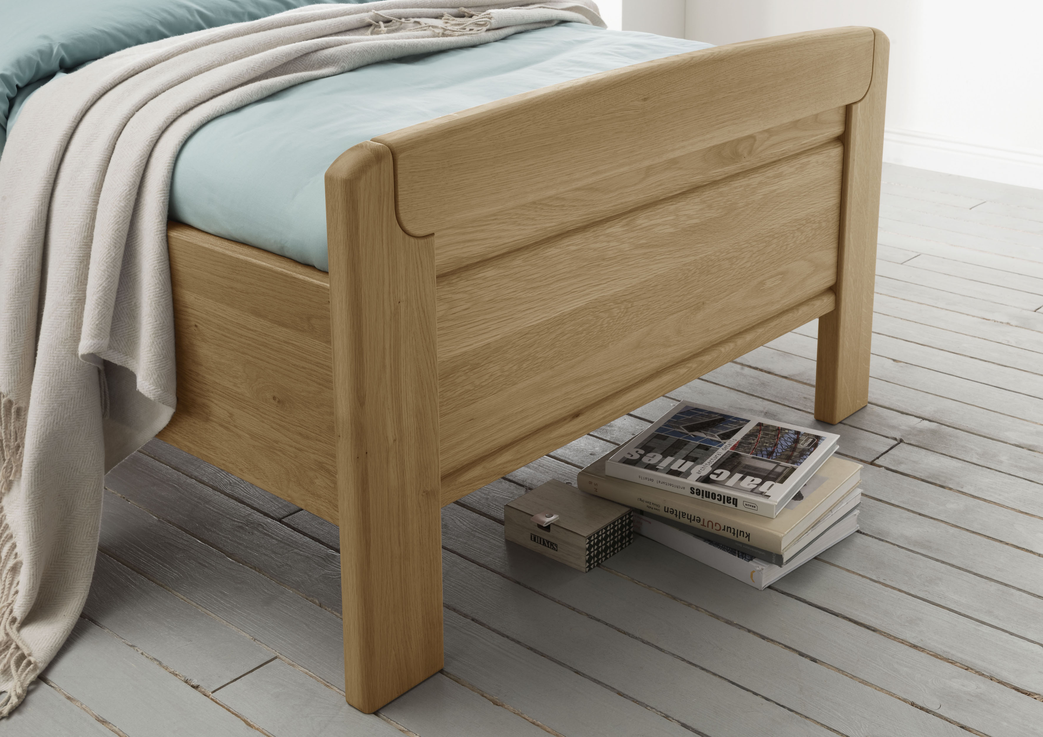 Thumbnail - WIEMANN Holzbett "Kiruna, schöner Landhausstil, Made in Germany", 4-fache Liegenhöhenverstellung, in vielen Breiten erhä...