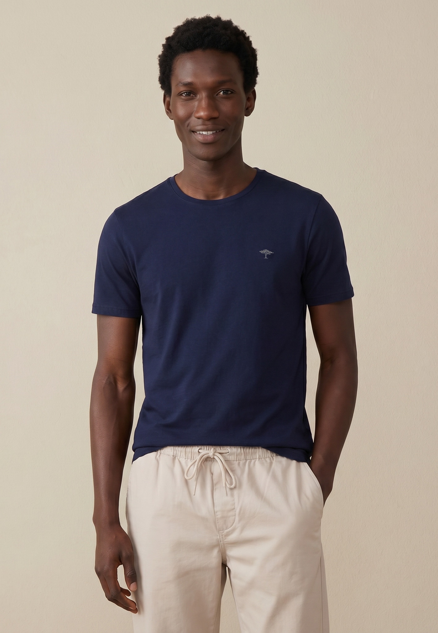 FYNCH-HATTON "FYNCH-HATTON Basic T-Shirt" Sommershirt in unifarben, mit Logostickerei