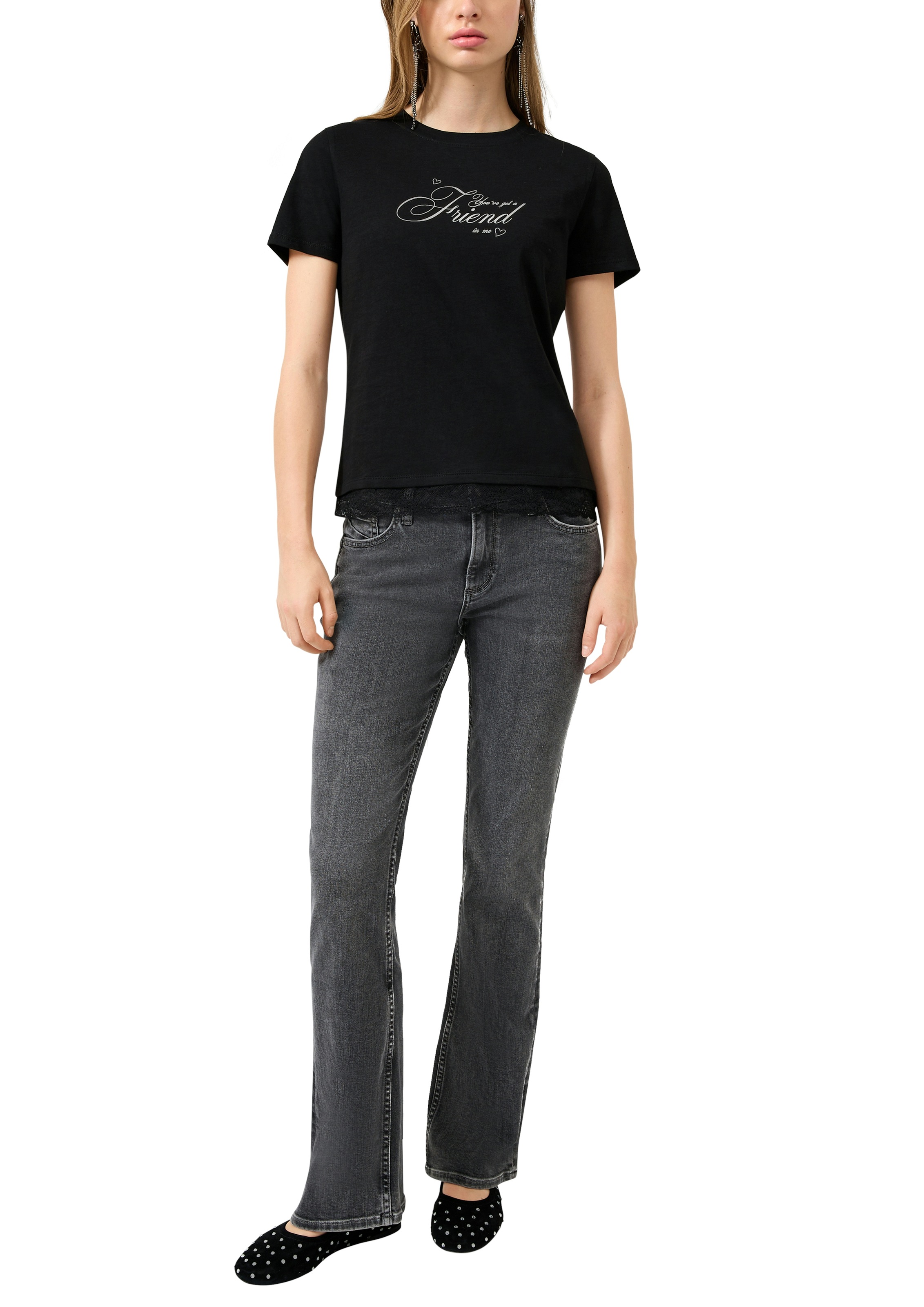 QS Rundhalsshirt mit Letter-Print und Spitze am Saum