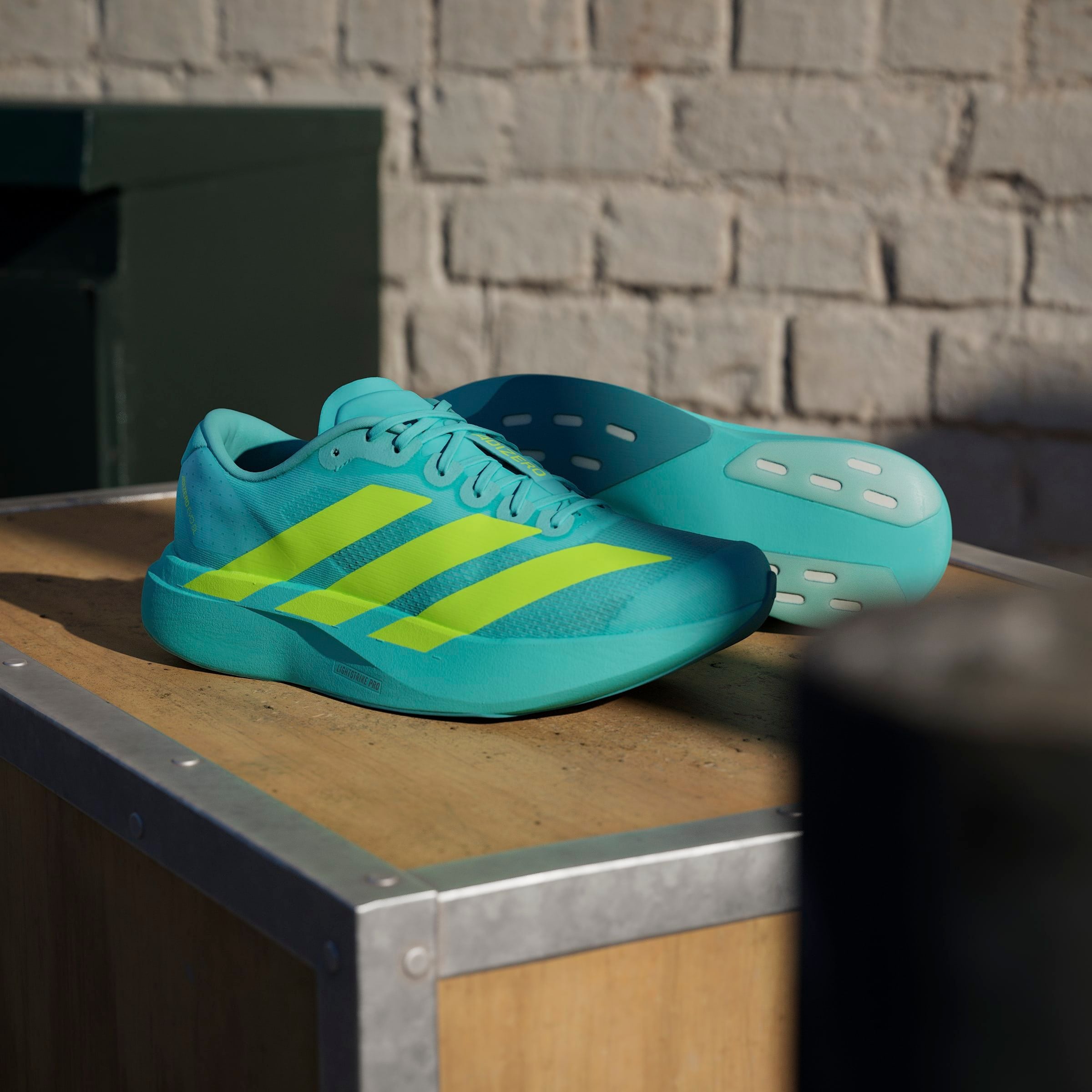 adidas Performance Laufschuh »ADIZERO EVO SL«, angelehnt an das Design vom Adios Pro Evo