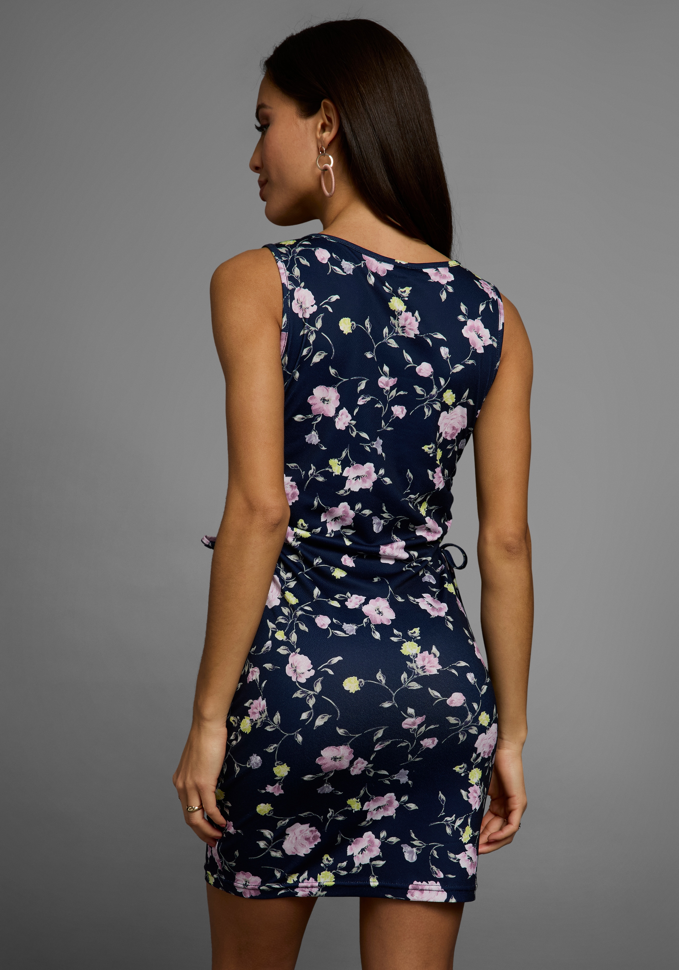 Laura Scott Minikleid, mit Cut-Out Effekten