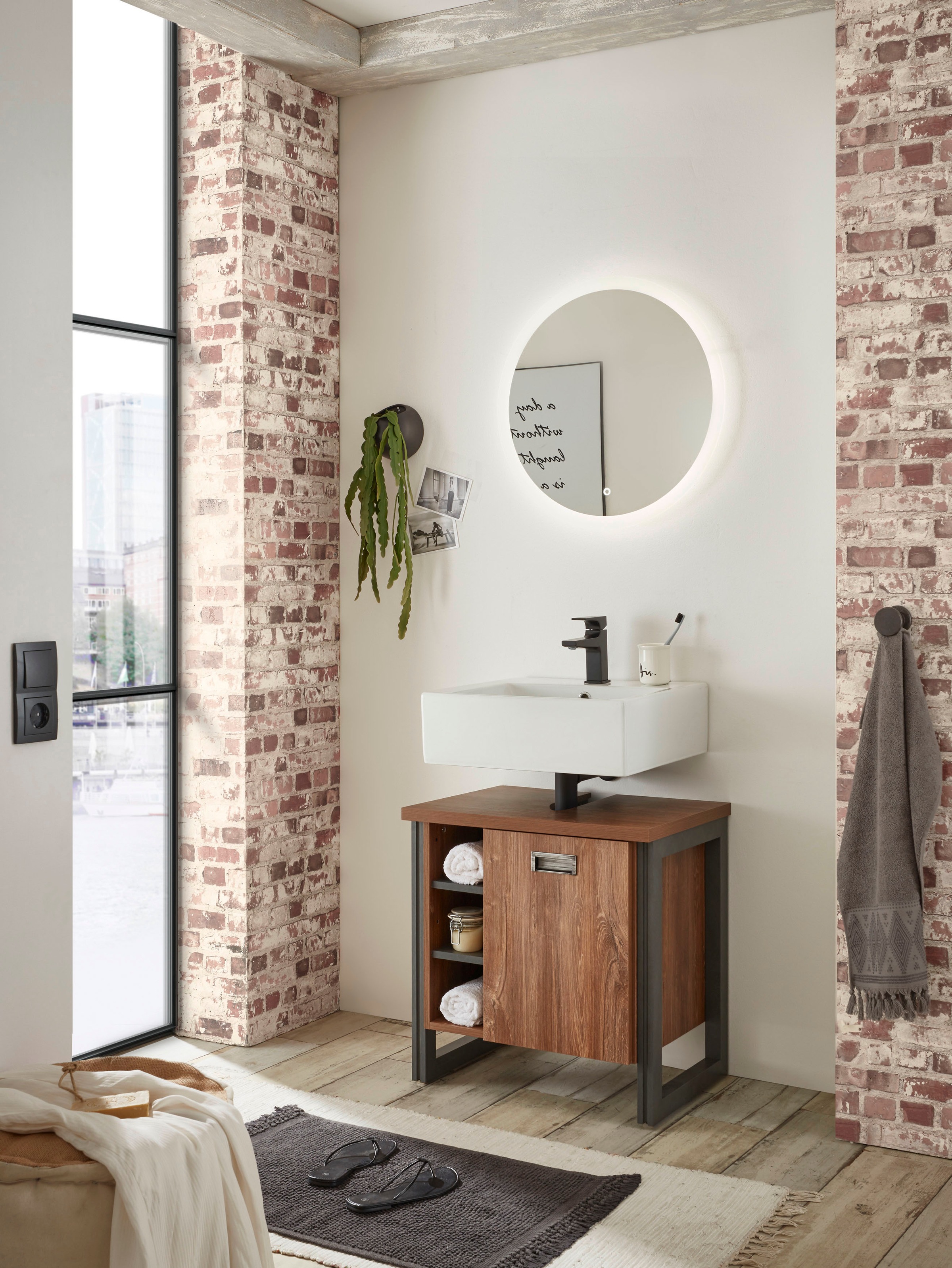 Home affaire Badmöbel-Set »Detroit, Bad im Industrialdesign, inkl. LED, 2-teiliges Badezimmer«, (2 St.), Unterschrank mit offenen Fächern & Stauraum, holzfarben, Rundspiegel