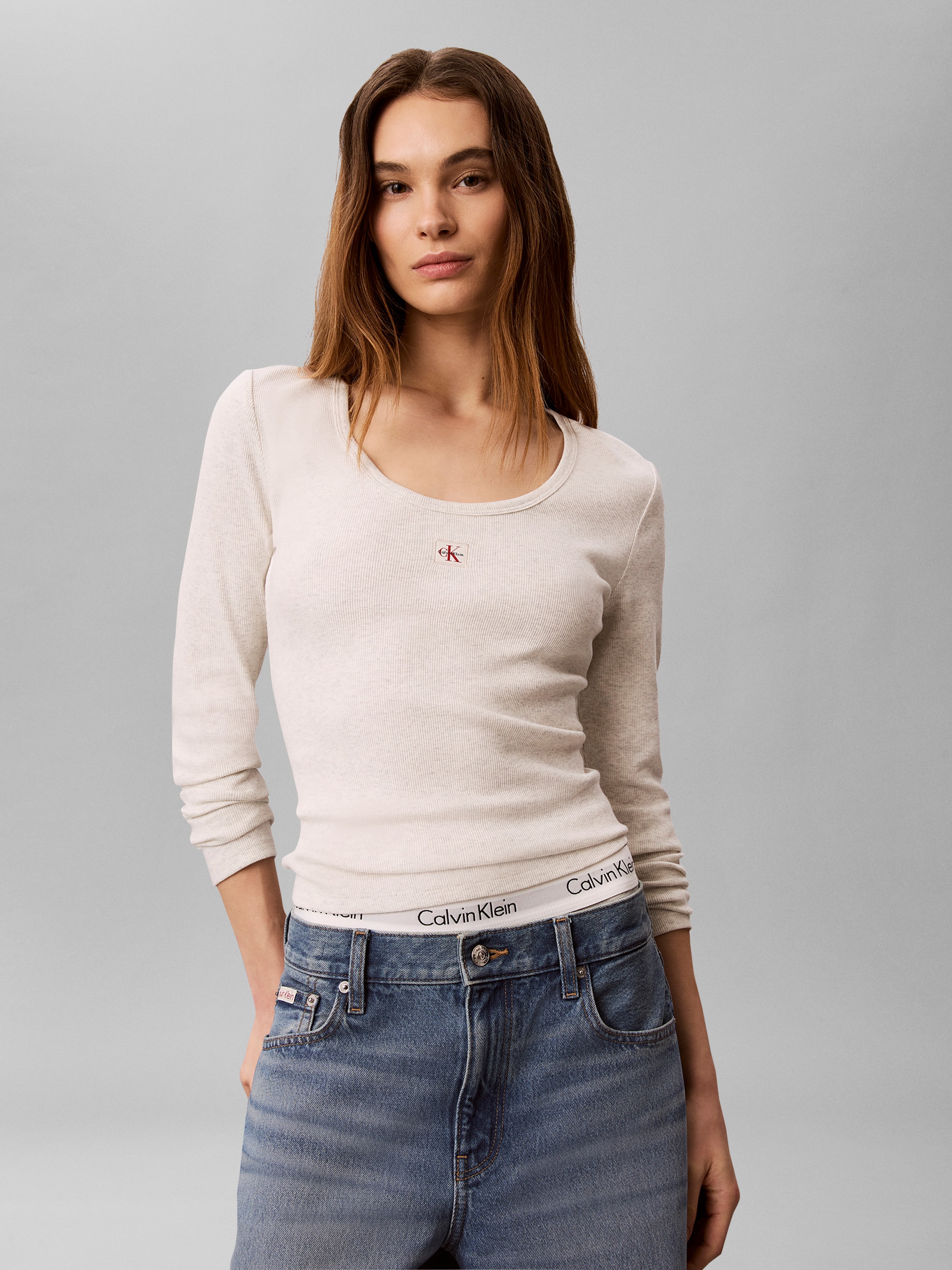 Calvin Klein Jeans "LS WOVEN LABEL 2X2 RIB SCOOP NEC" Mit Rundhalsausschnitt, regular fit