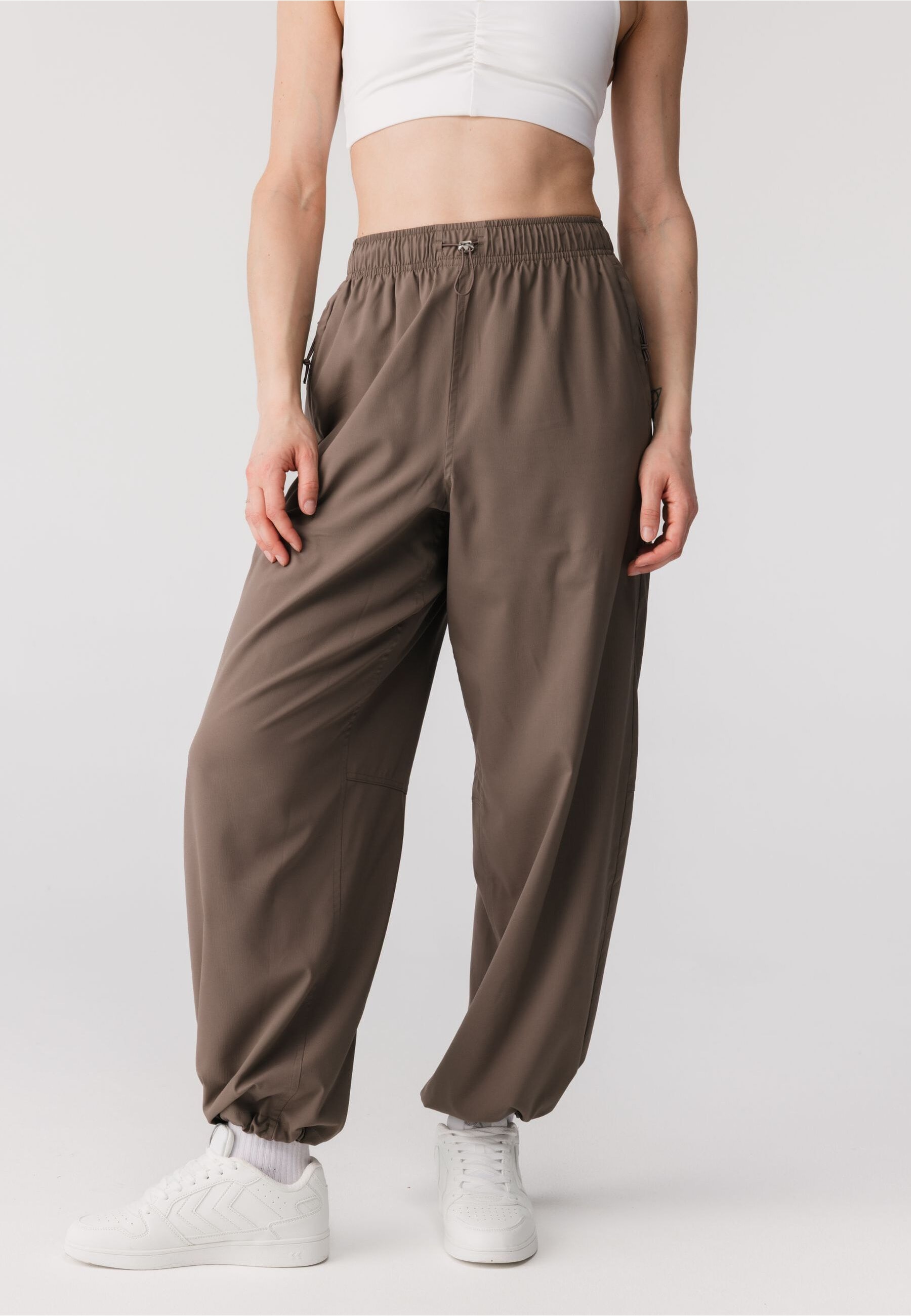 GIRLFRIEND COLLECTIVE Trekkinghose »Girlfriend Collective Amy Adjustable Pants«