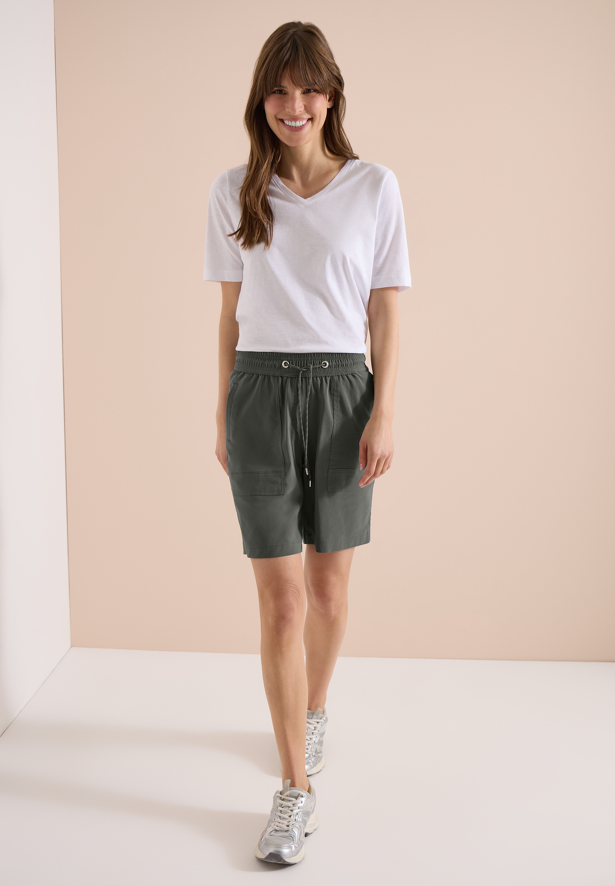 Cecil Shorts  Middle Waist