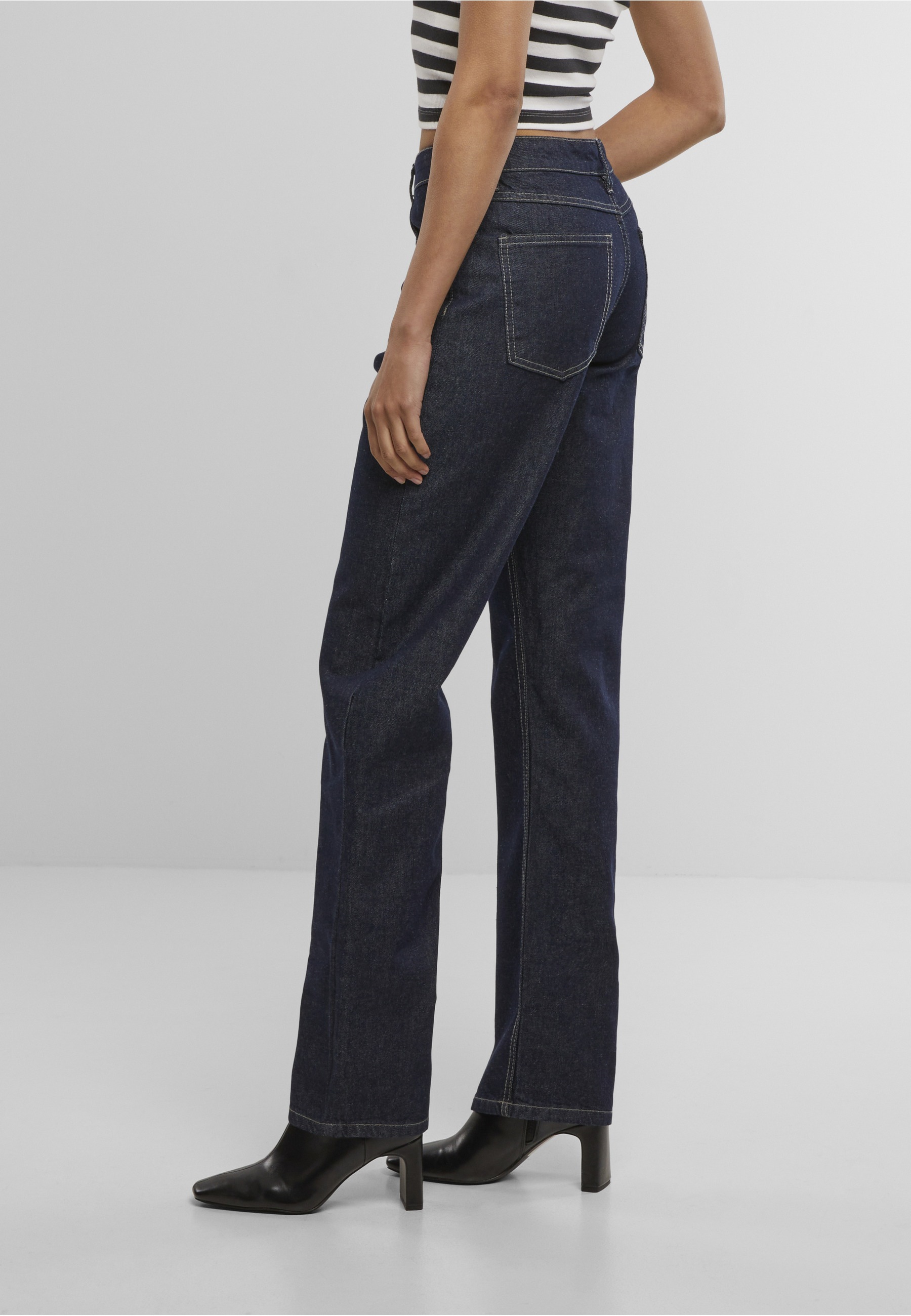 Bequeme Jeans URBAN CLASSICS "Urban Classics Ladies Straight Fit Denim", Damen, Gr. 28, Normalgrößen, rinse washed, 100% Baumwolle, unifarben, normal, Jeans 3