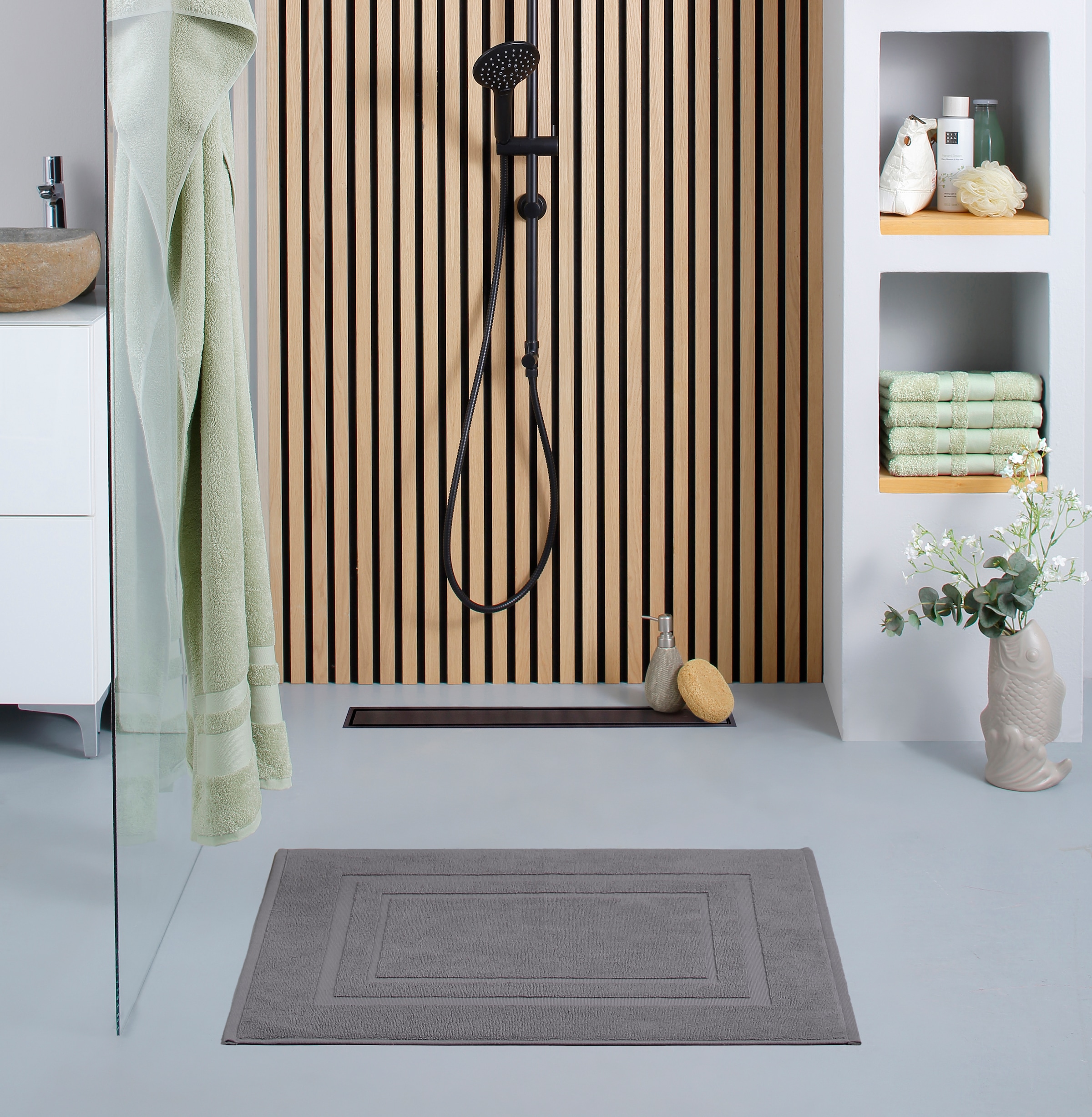 Bruno Banani Badematte »Robby, 2 tlg. Hotelmatten-Set, 50x70cm, Duschvorleger« Höhe 5 mm beidseitig nutzbar | fußbodenheizungsgeeignet Badvorleger, Badezimmer Teppich, einfarbig, 850 g/m², 100% Baumwolle