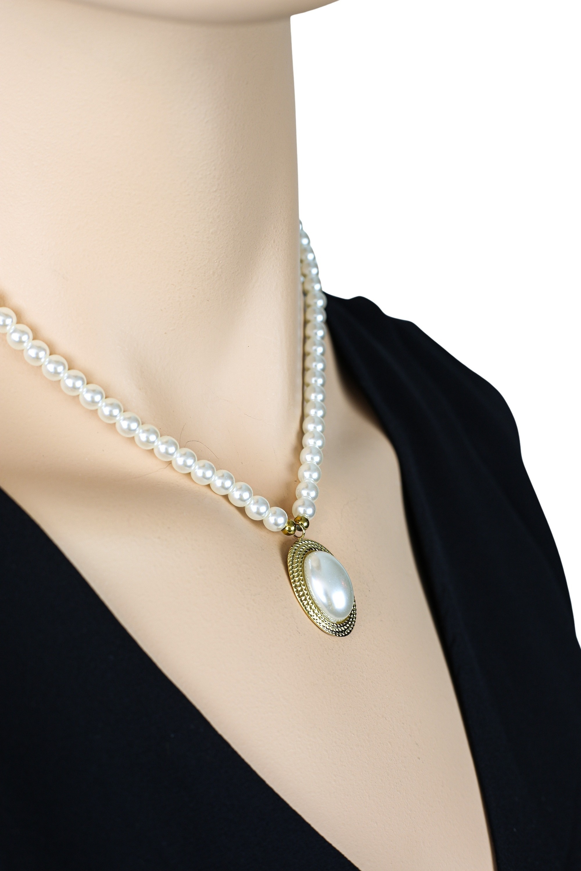COLLEZIONE ALESSANDRO Kette mit Anhänger »Timeless Pearl«, Ovaler Anhänger im Vintage-Stil