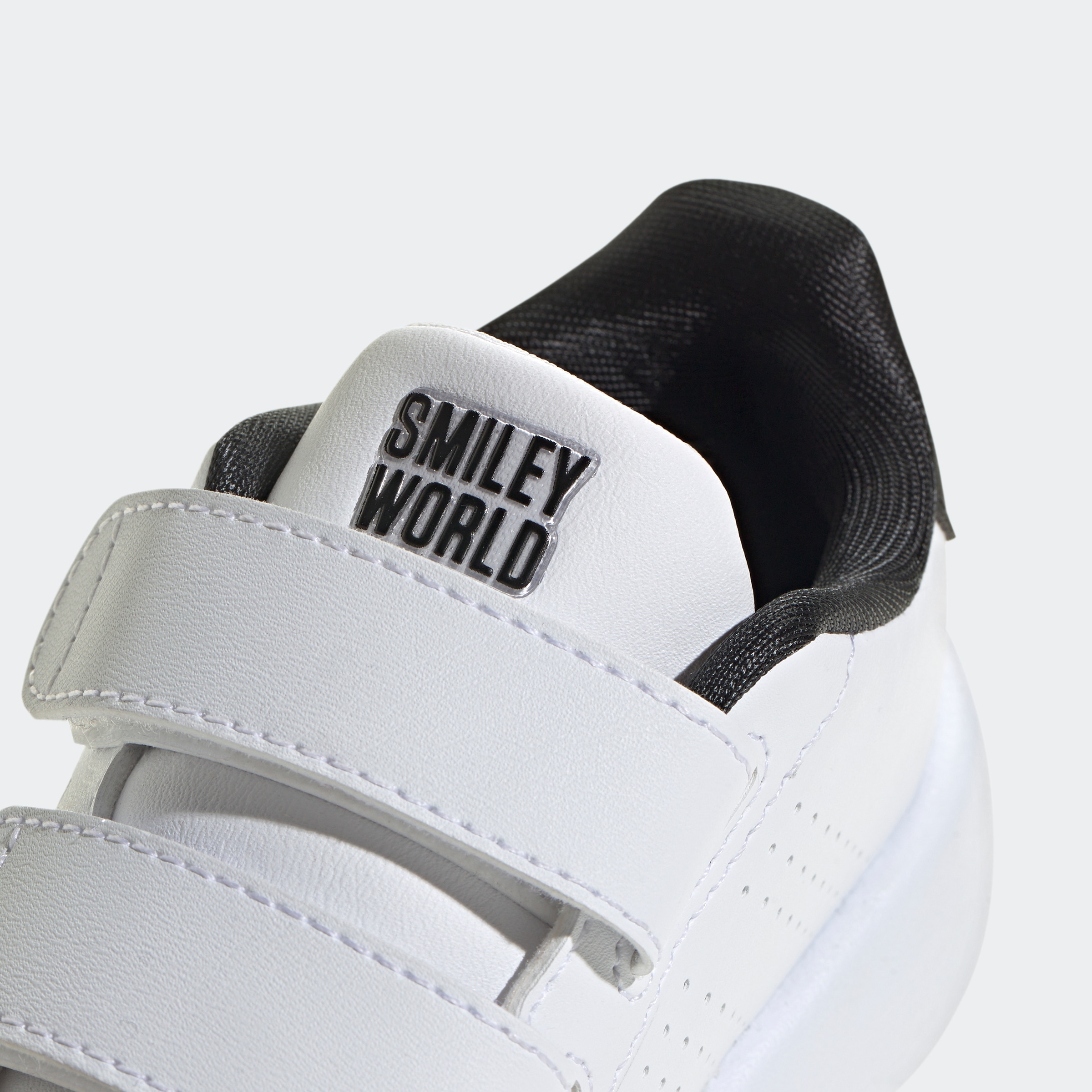 adidas Sportswear Klettschuh »ADIDAS SMILEY ADVANTAGE KIDS«, Design auf den Spuren des adidas Stan Smith, für Kinder