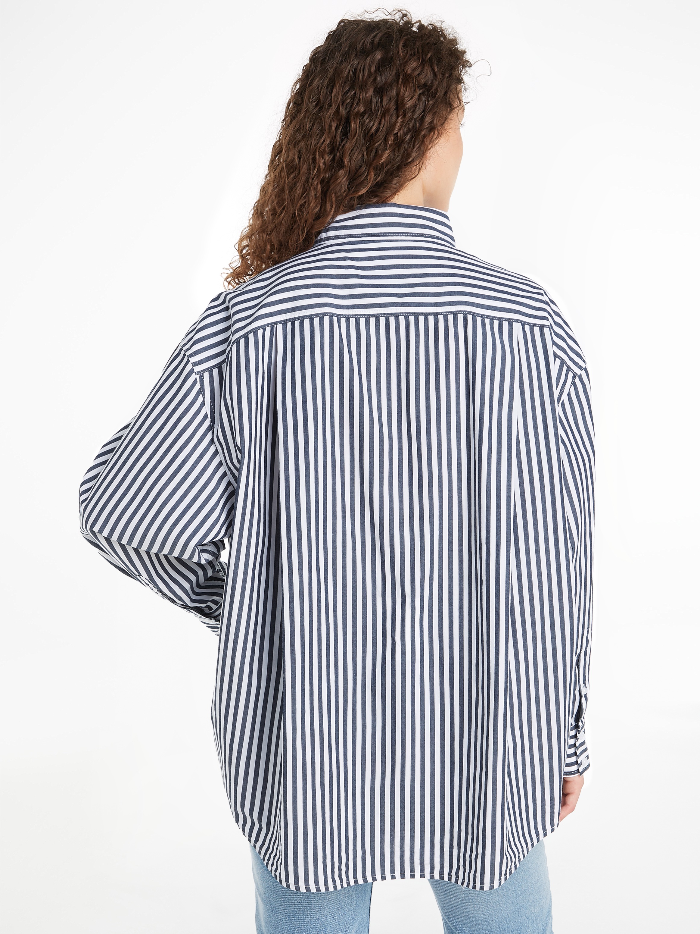 Tommy Jeans Hemdbluse "TJW OVS PINSTRIPE SHIRT", in modischem Nadelstreifen günstig online kaufen