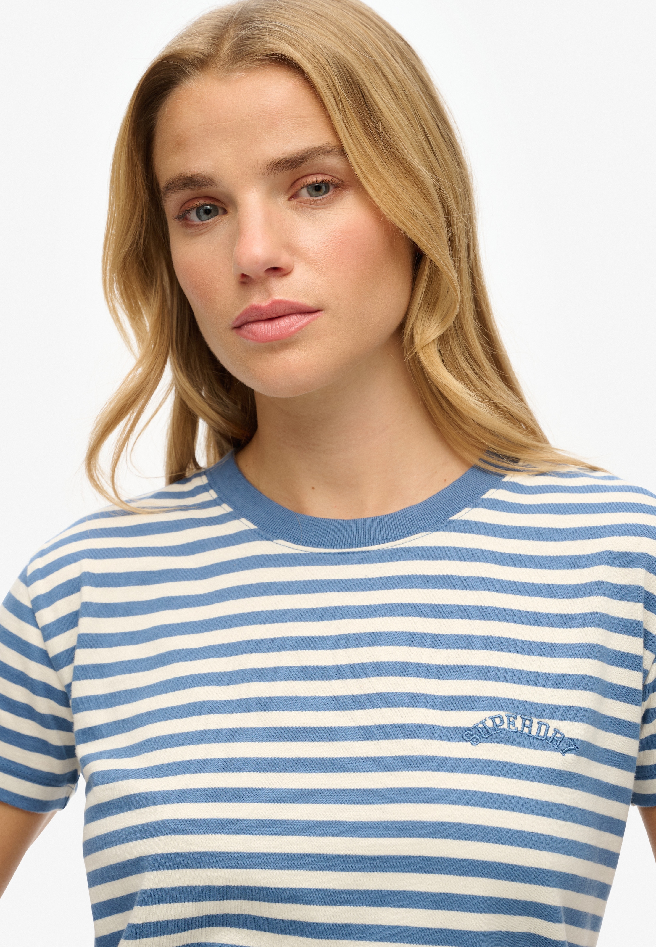 Superdry T-Shirt »ESSENTIAL LOGO STR FITTED TEE«