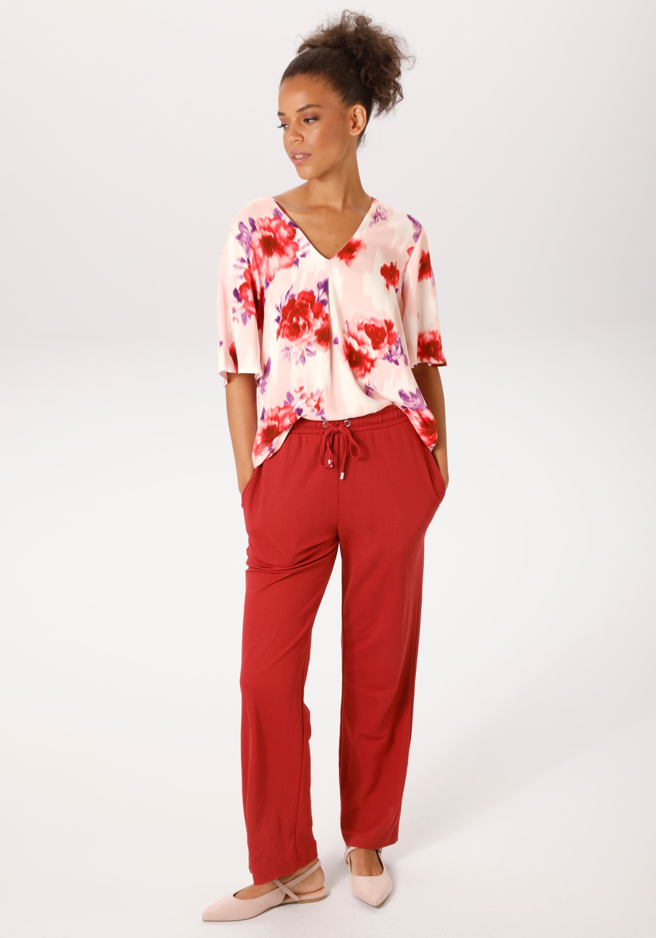 Aniston CASUAL Schlupfbluse mit romantischen Blüten bedruckt - NEUE KOLLEKTION