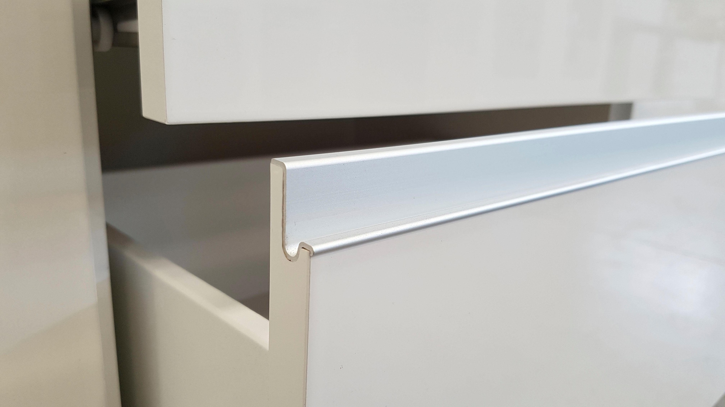 INOSIGN Sideboard »Magic, Kommode, Schrank, Kredenz«, mit 3 Türen und 3 Schubkästen Hochglanz lackiert (B/T/H) 200x40x80 cm