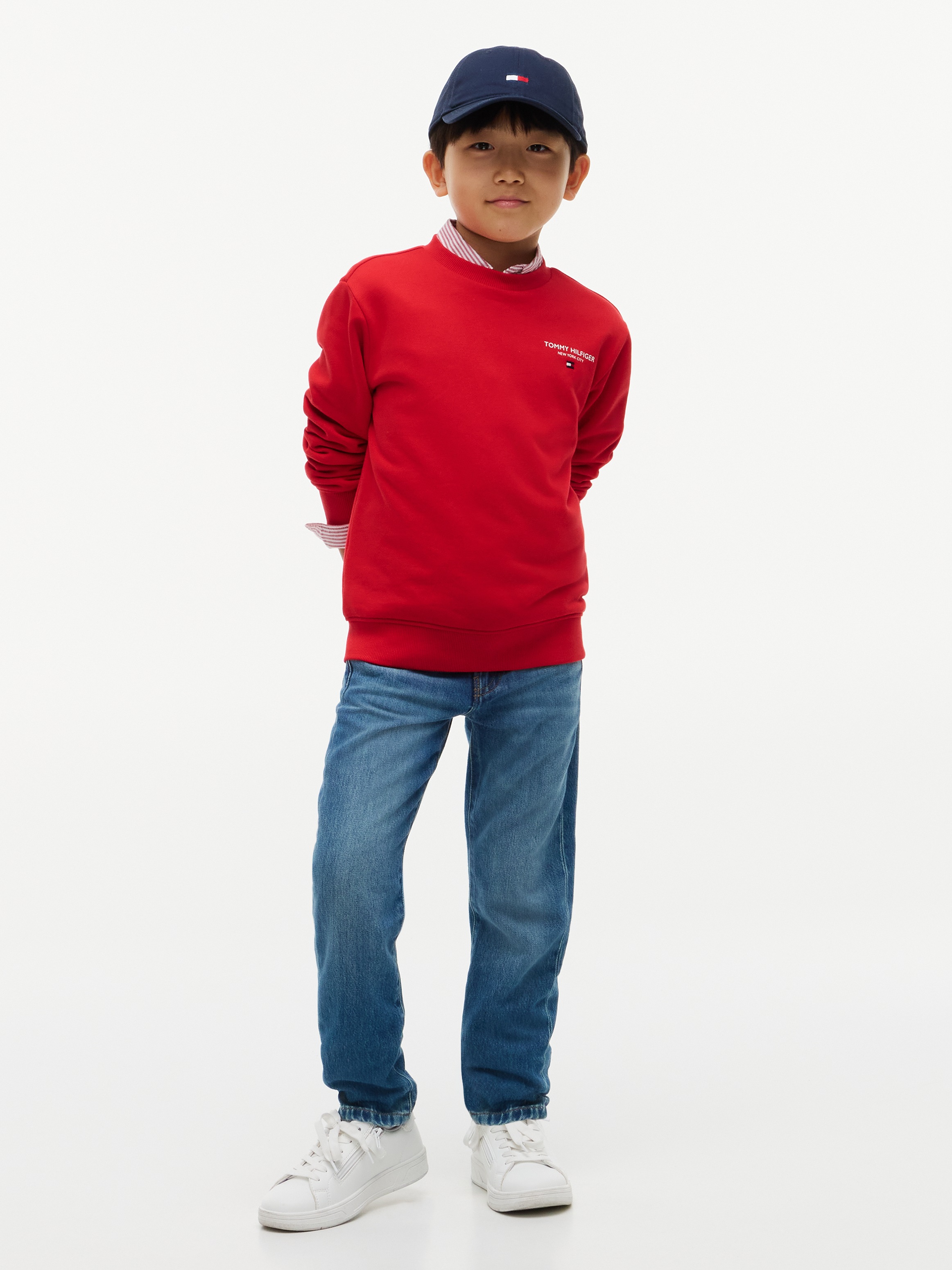 Tommy Hilfiger Sweatshirt »ESSENTIAL LOGO SWEATSHIRT«, Rundhalsausschnitt, Regular Fit, Logoschriftzug, Kinder bis 16 Jahre
