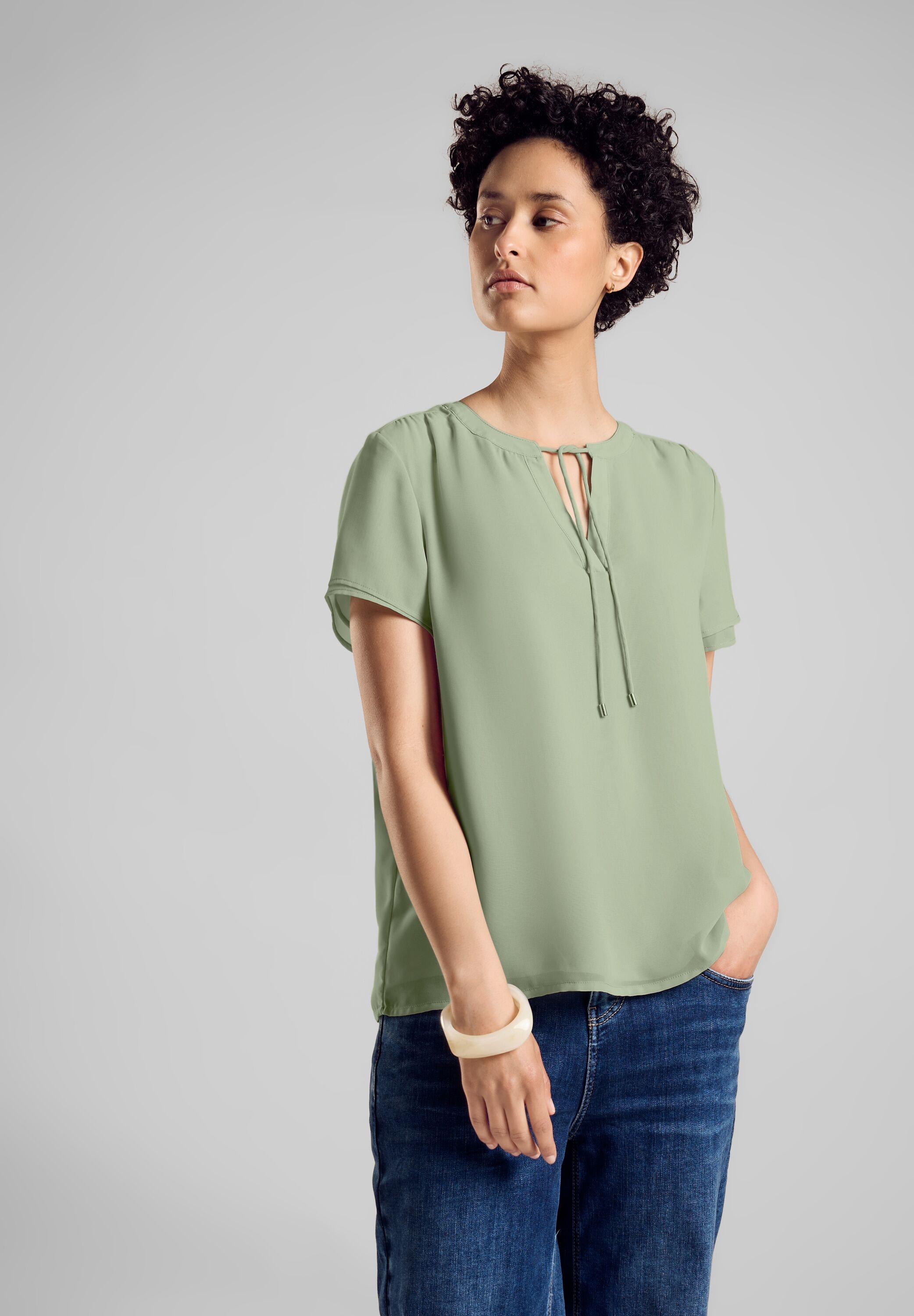 Chiffonbluse, in Unifarbe