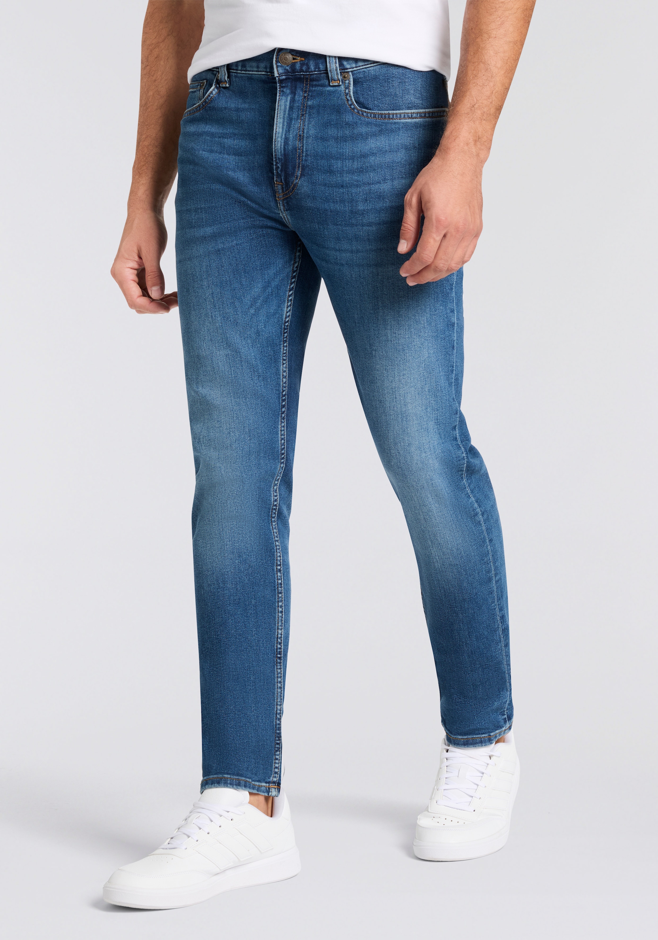 Tommy Hilfiger Slim-fit-Jeans "CORE BLEECKER" mit dezenter Waschung günstig online kaufen