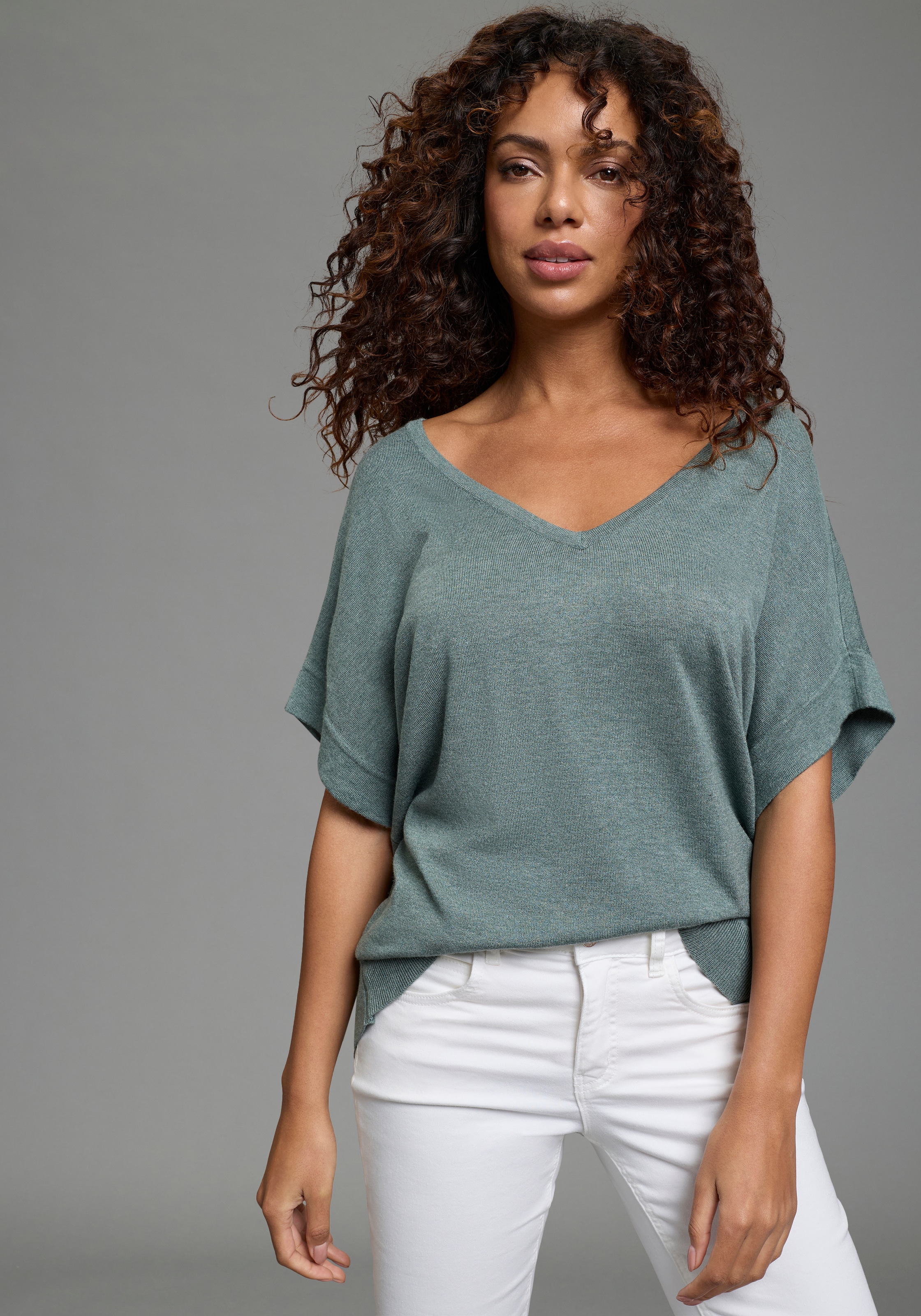 Laura Scott CURVE V-Ausschnitt-Pullover »in Shirt-Form für den Sommer« sommerlicher Feinstrick mit figurschmeichelnder Passform