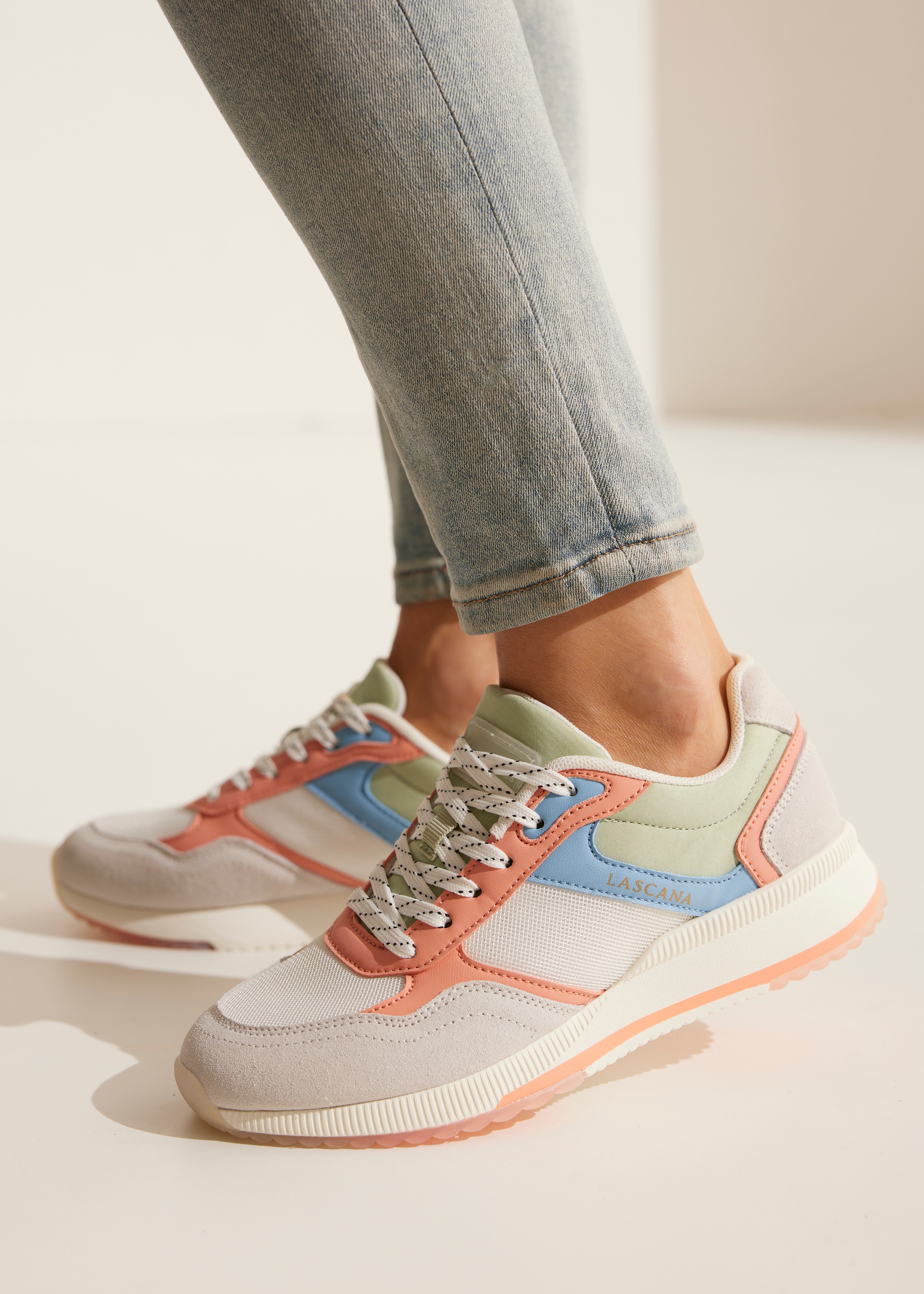 LASCANA Sneaker "Schnürschuh, Halbschuh, Freizeitschuh", mit Lederanteil in günstig online kaufen