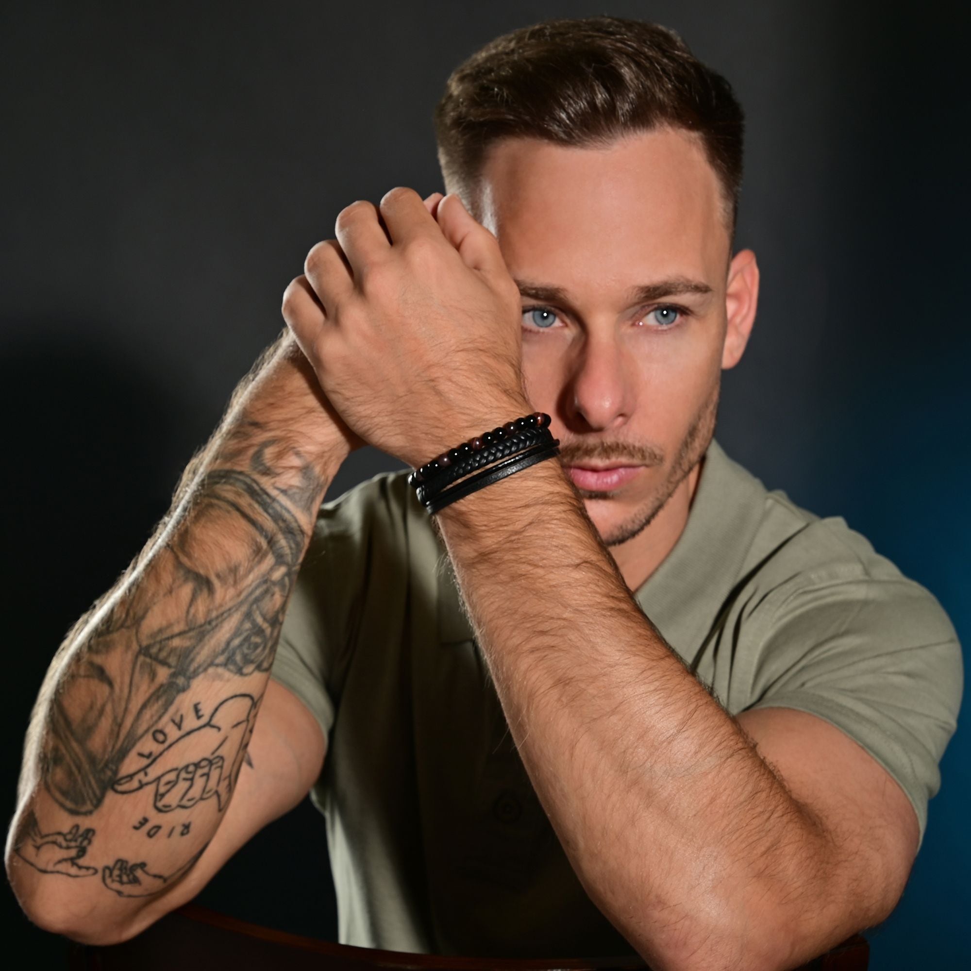 Adelia´s Armband »Herren Armband – Lederarmband aus Leder mit Tigerauge 19 cm« Zum Verschenken an Menschen, die Ihnen am Herzen liegen