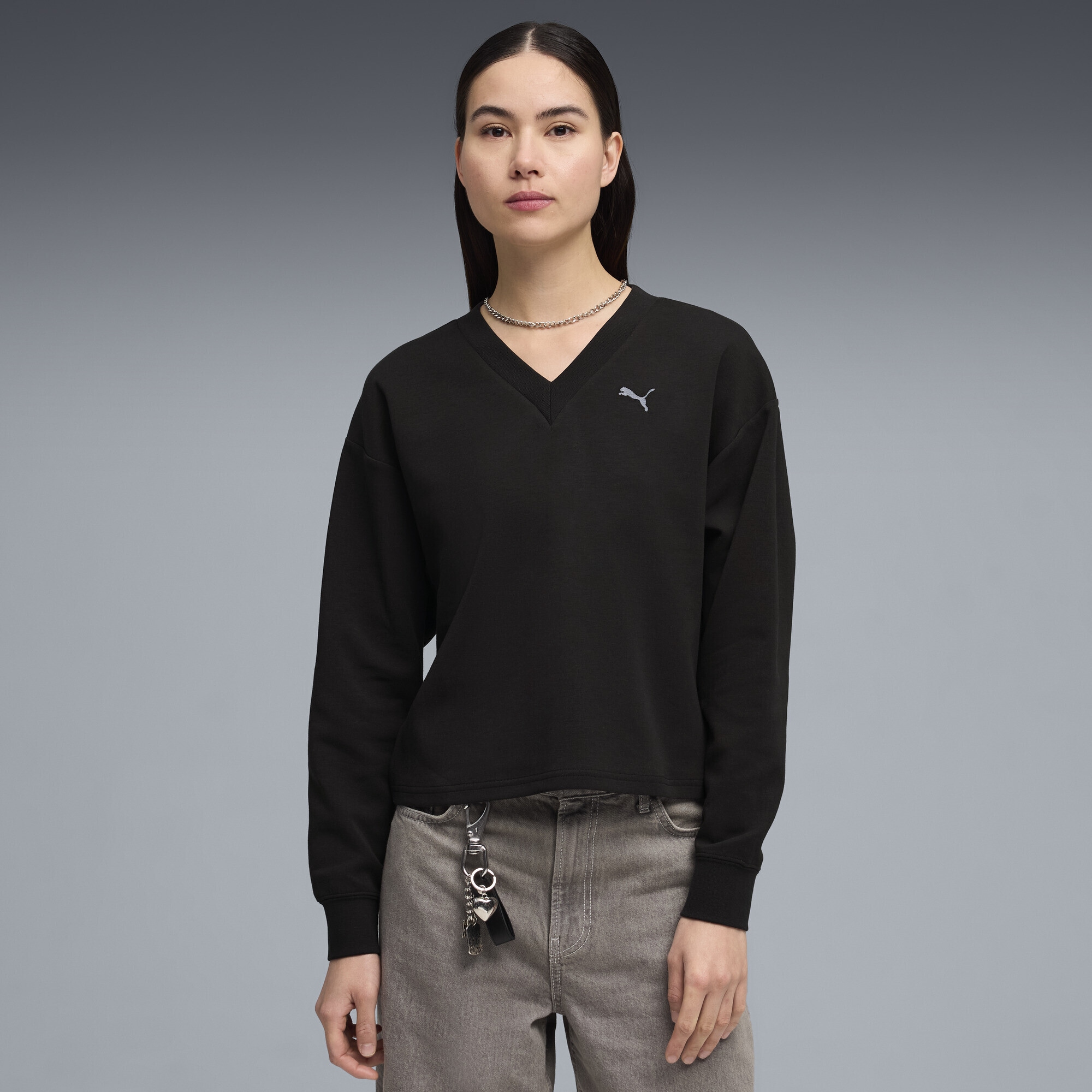 PUMA Sweatshirt »Essentials Elevated Sweatshirt mit V-Ausschnitt Damen«
