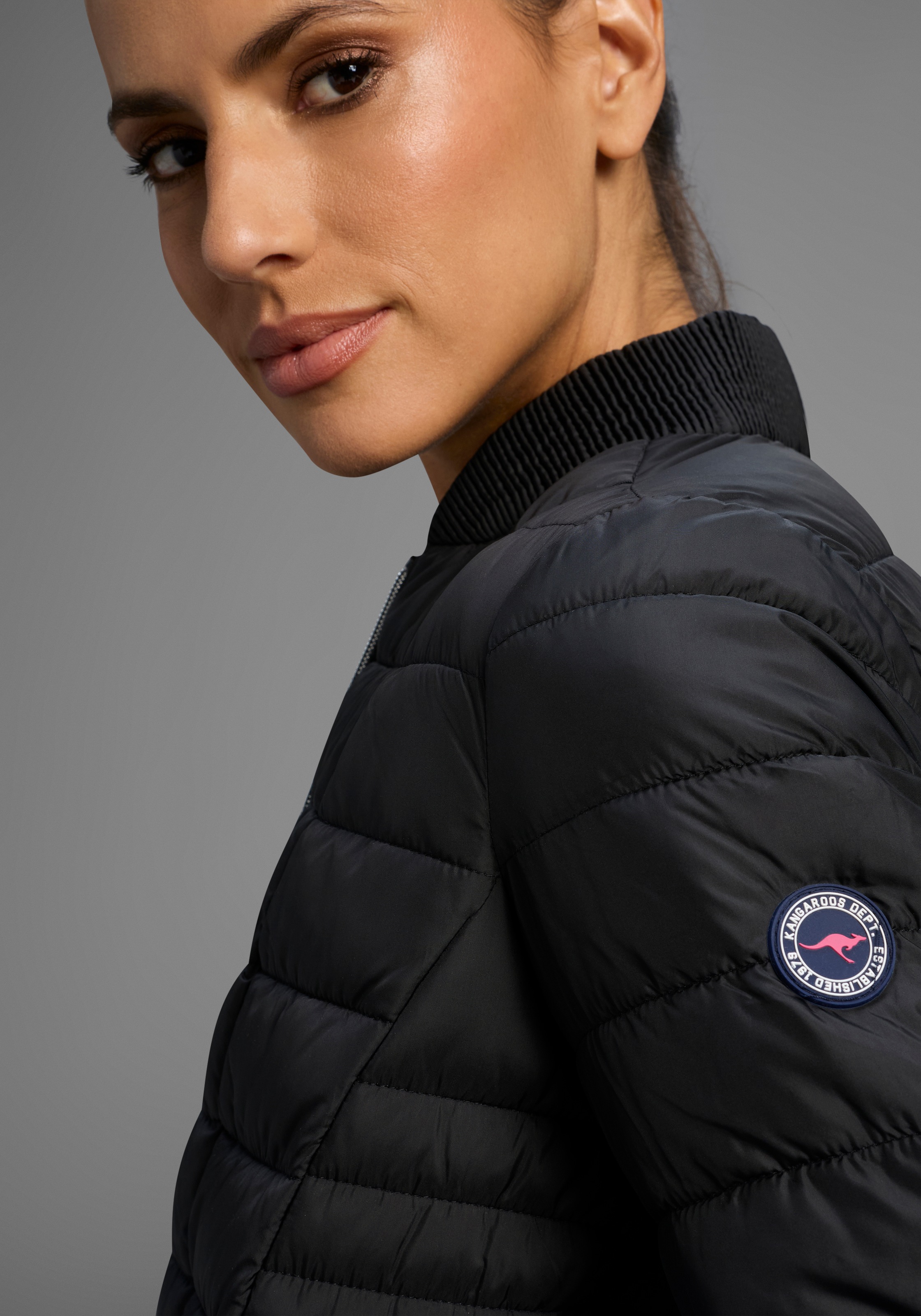 KangaROOS Steppjacke, figurbetonter Schnitt, hüftlange Passform günstig online kaufen