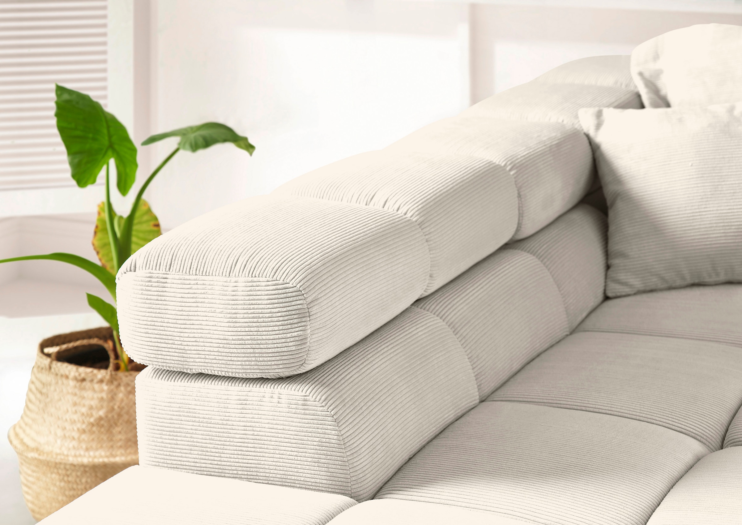 INOSIGN Ecksofa »Ancona incl. Kopfteilverstellung, Zierkissen Breite 319cm, L-Form«, wahlweise motorische Sitztiefenverstellung, auch in Cord + Easy Care