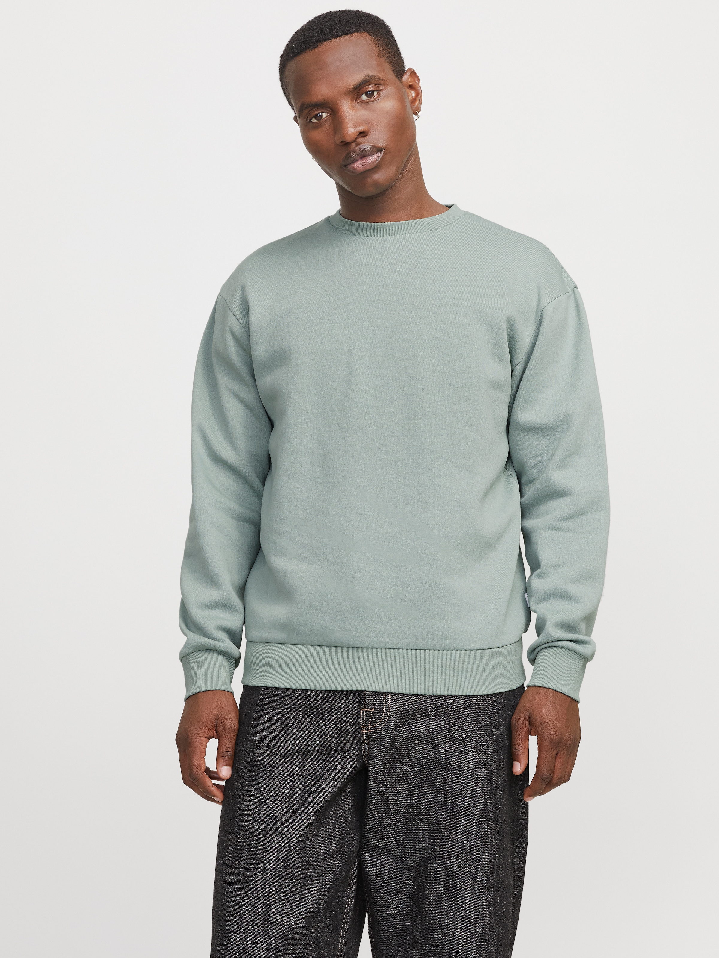 Jack & Jones Sweatshirt "JJEBRADLEY SWEAT CREW NOOS", mit Rippbündchen günstig online kaufen